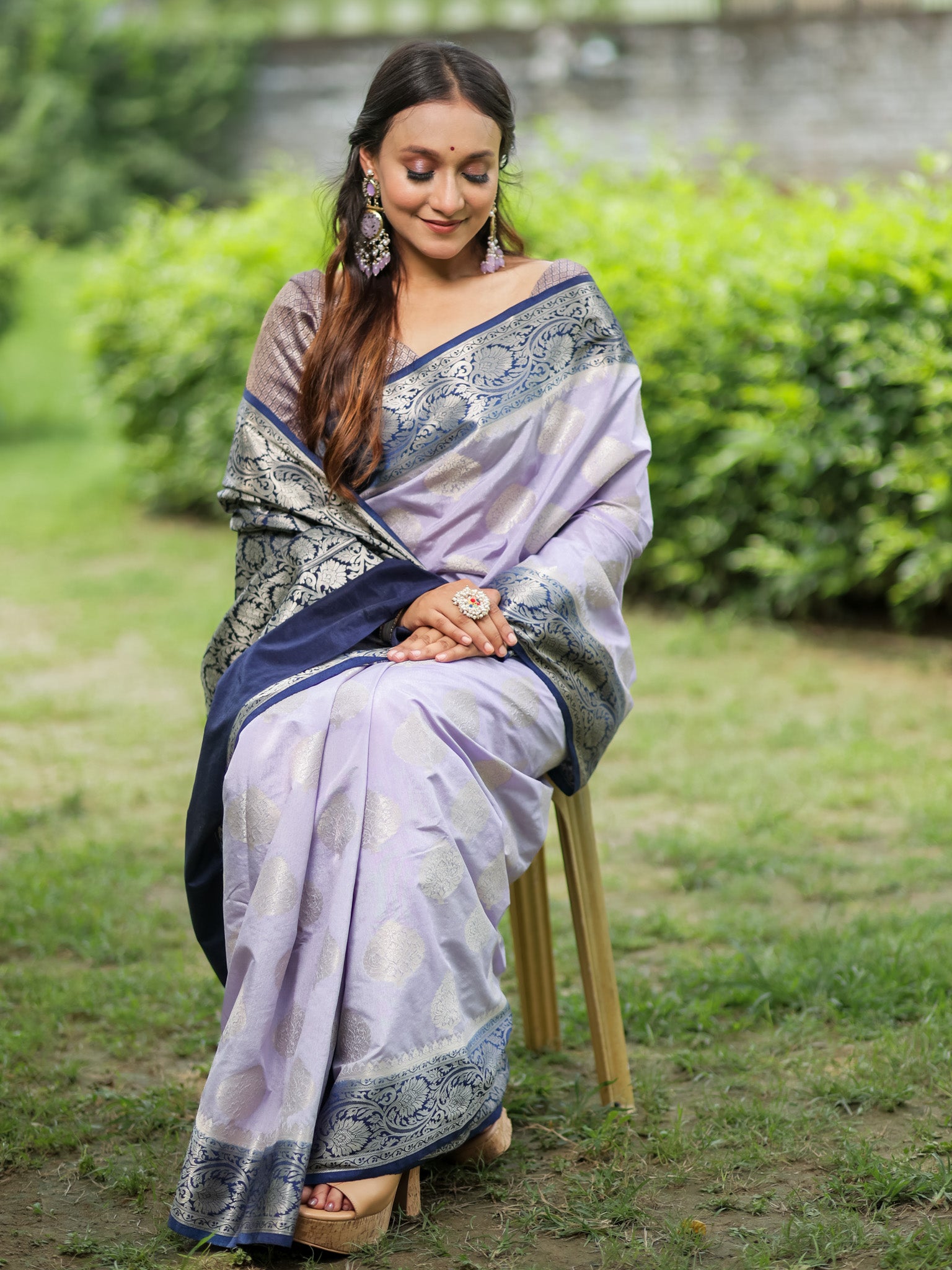 Banarasi Cotton Silk Saree With Zari Weaving & Contrast Border-Lavender