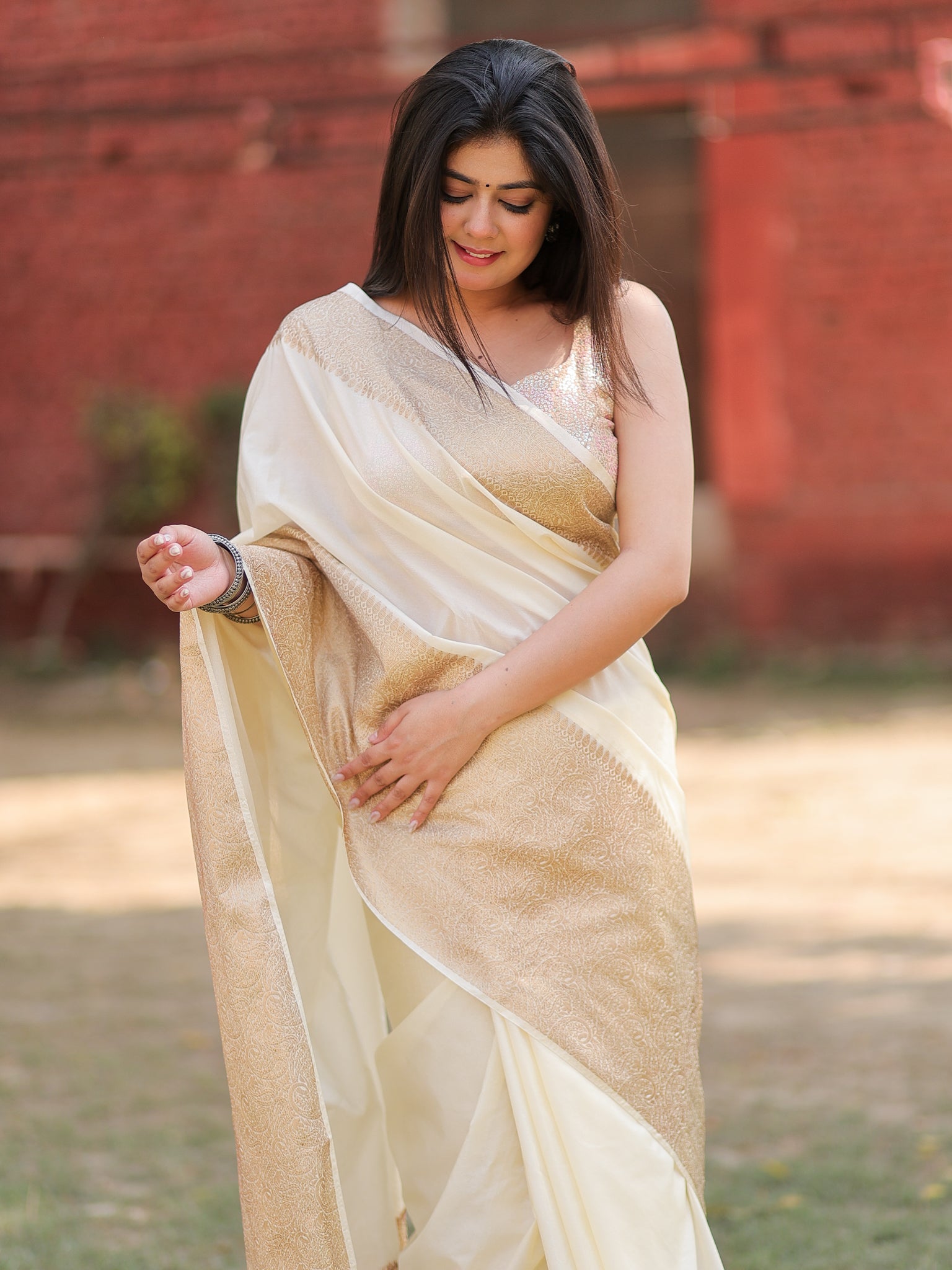 Banarasi Cotton Silk Saree With Plain Skirt Border- Off White