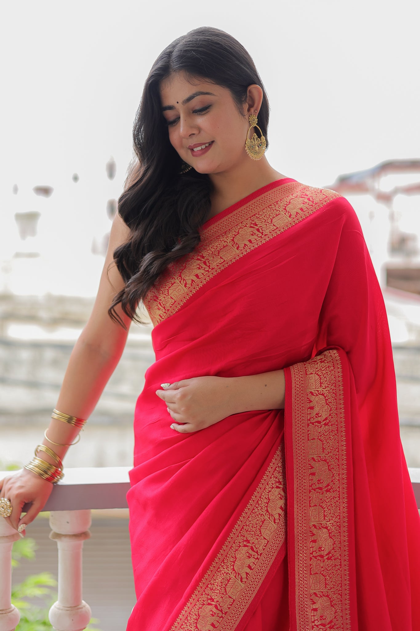 Reddish Pink Dola Silk Saree With Woven Border & Pallu