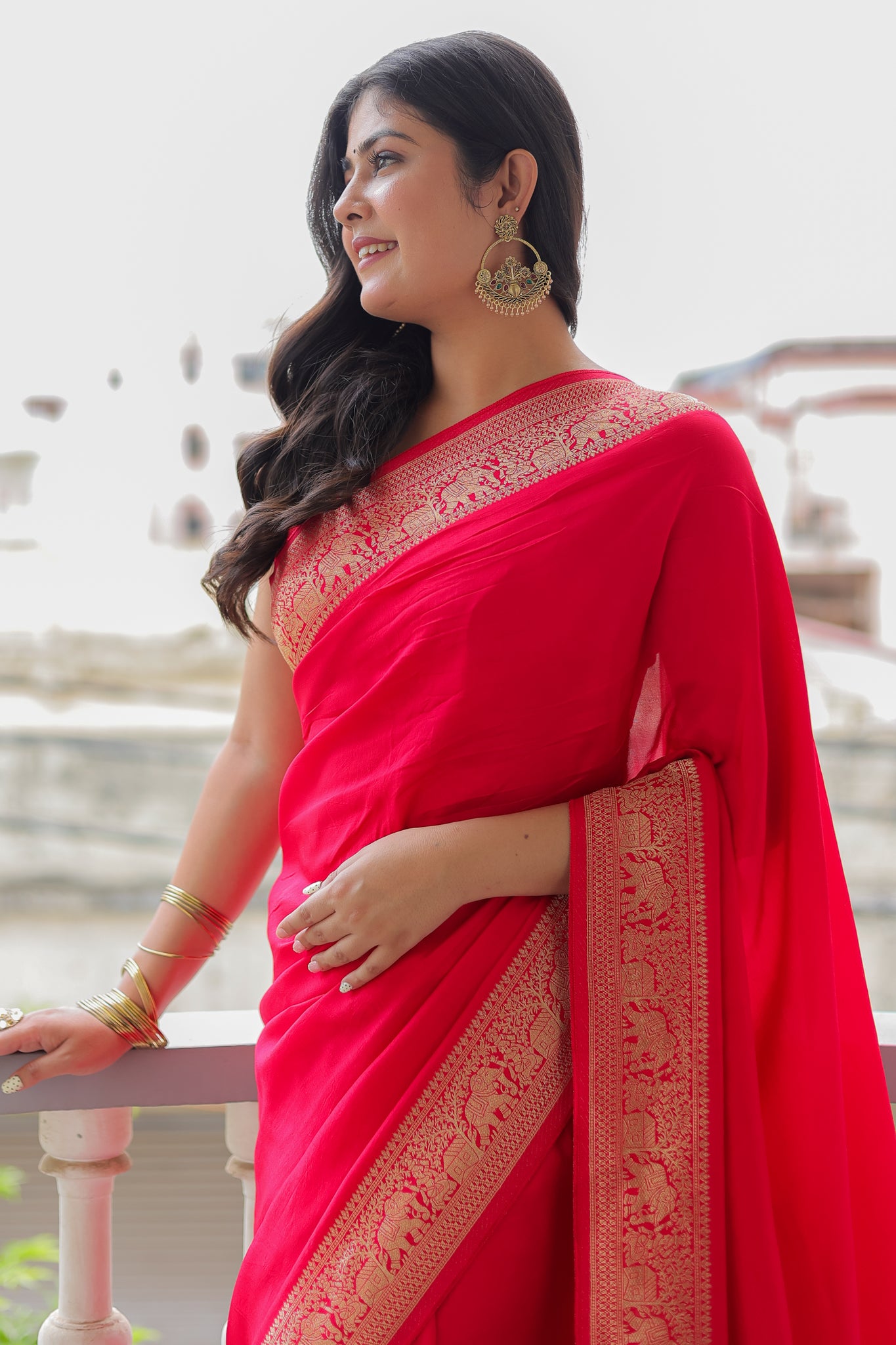 Reddish Pink Dola Silk Saree With Woven Border & Pallu