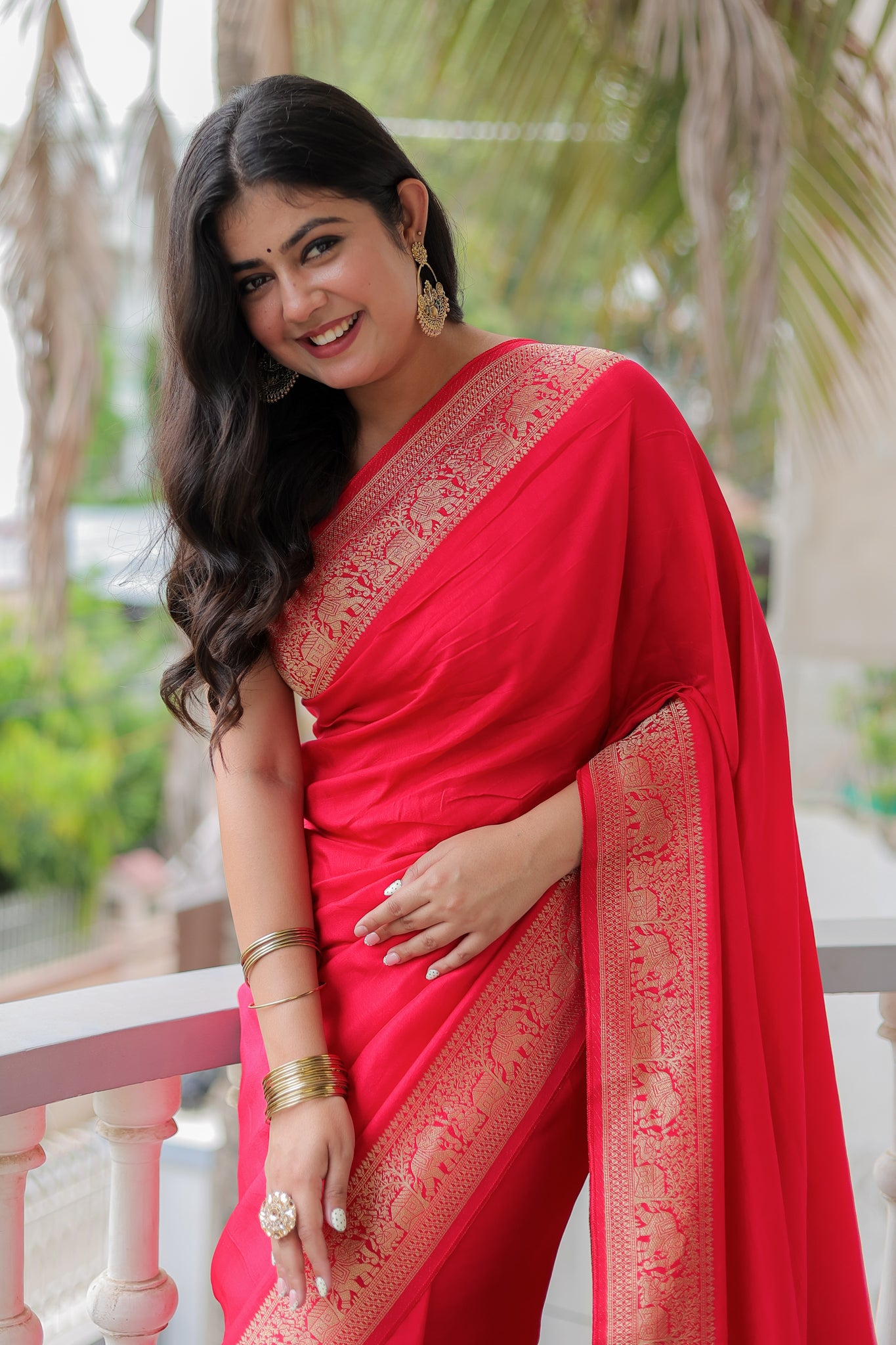 Reddish Pink Dola Silk Saree With Woven Border & Pallu
