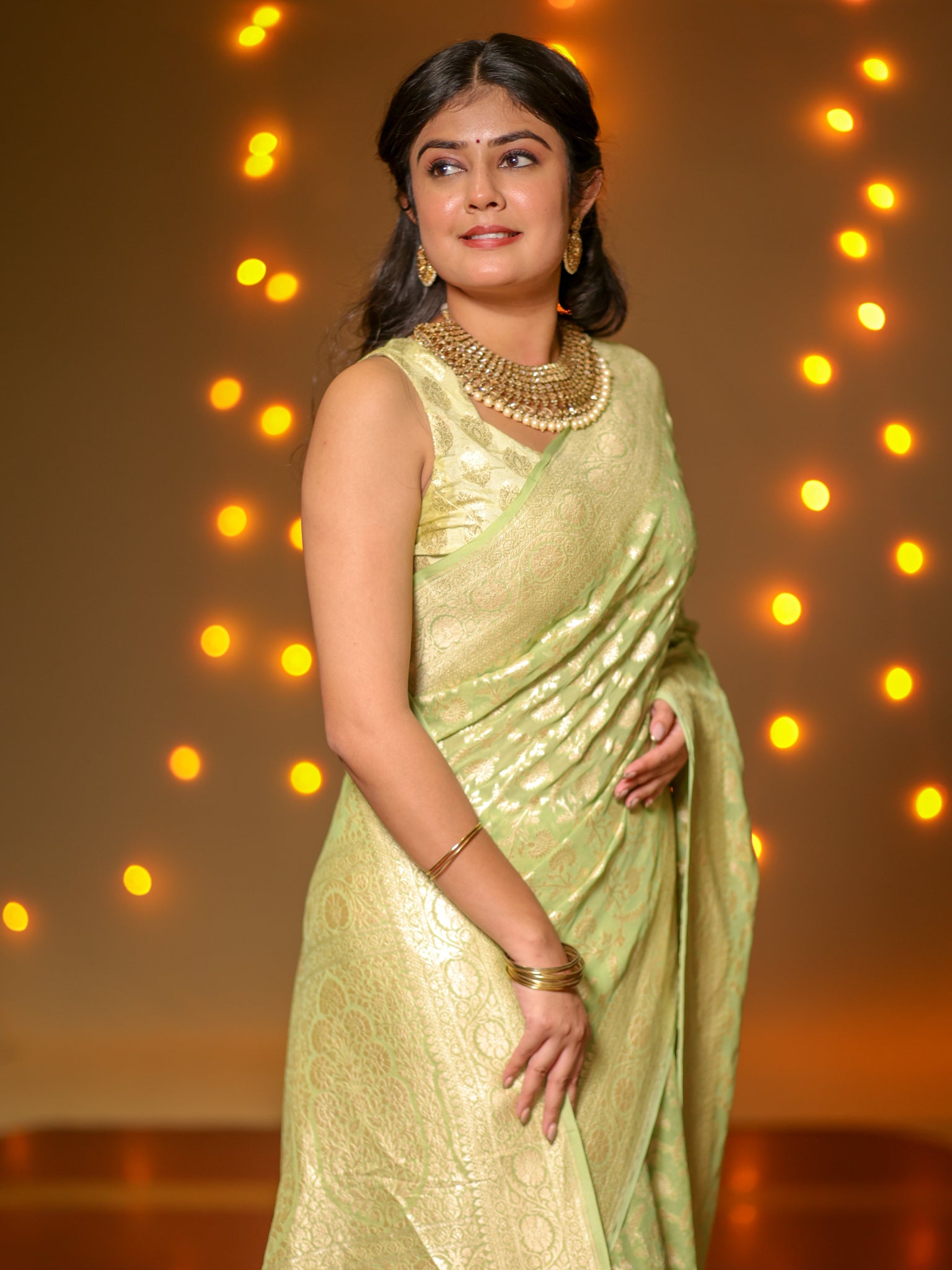 Banarasi Pure Khaddi Georgette Saree With Floral Jaal Zari Weaving- Green