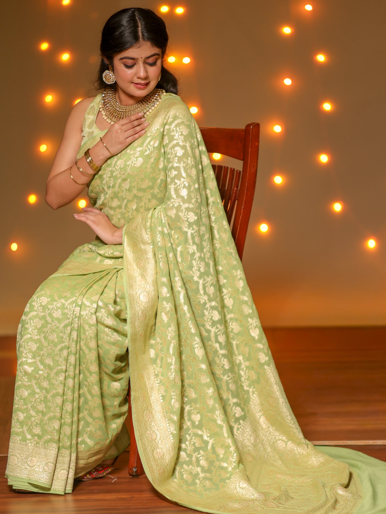 Banarasi Pure Khaddi Georgette Saree With Floral Jaal Zari Weaving- Green