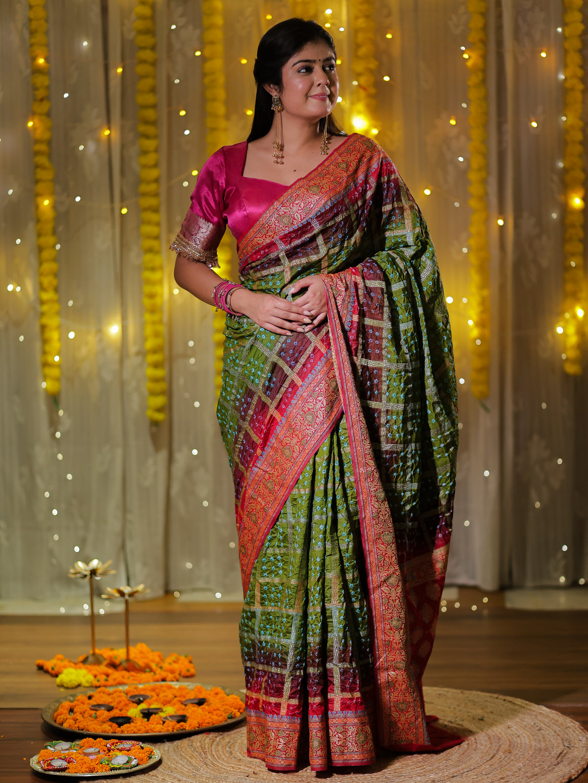 Banarasi Dual Shade Cotton Silk Bandhani Saree With - Green