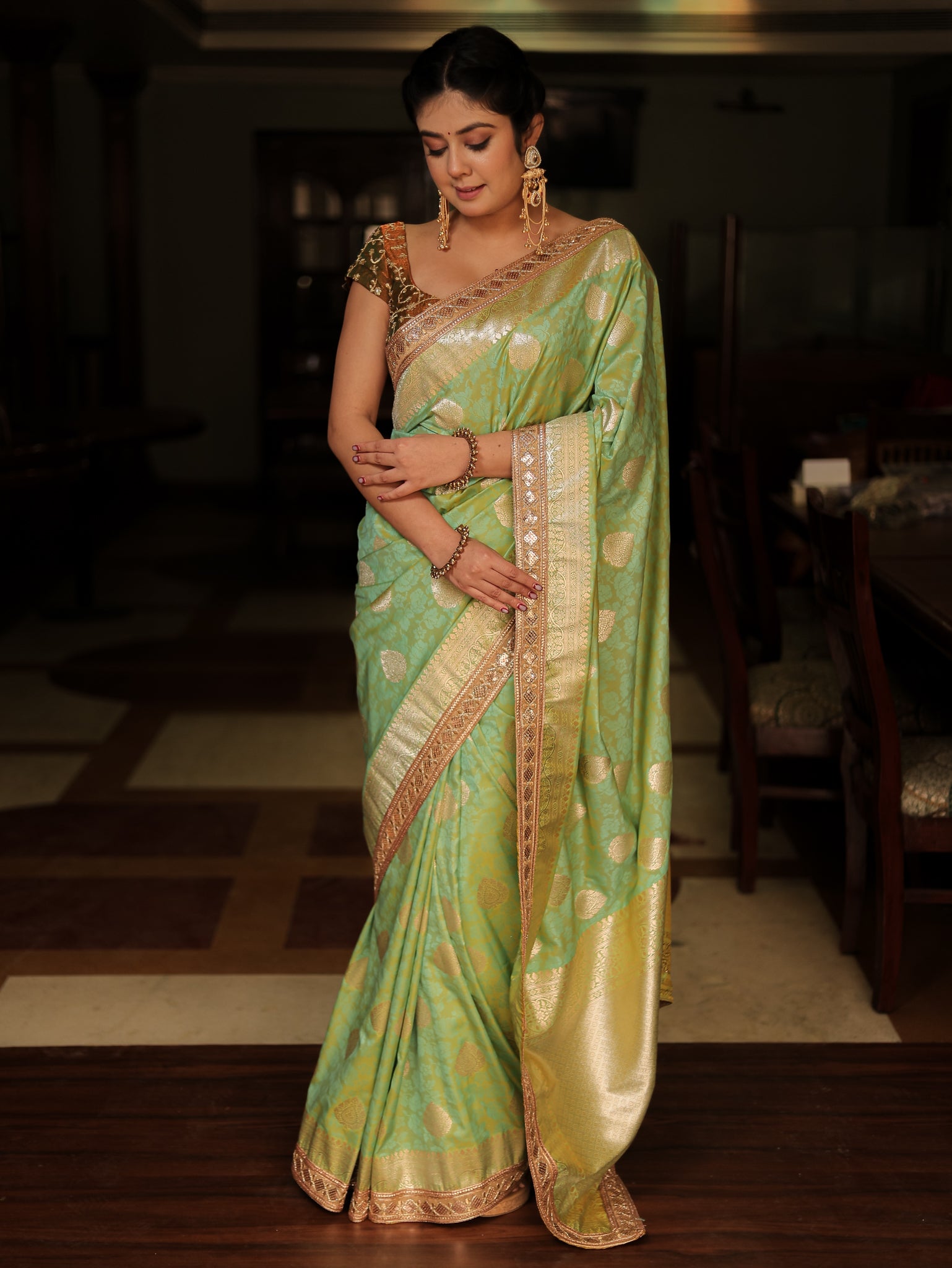 Banarasi Art Katan Silk Saree With Zari Buta Weaving & Tanchoi Weaving & Lace Border-Green