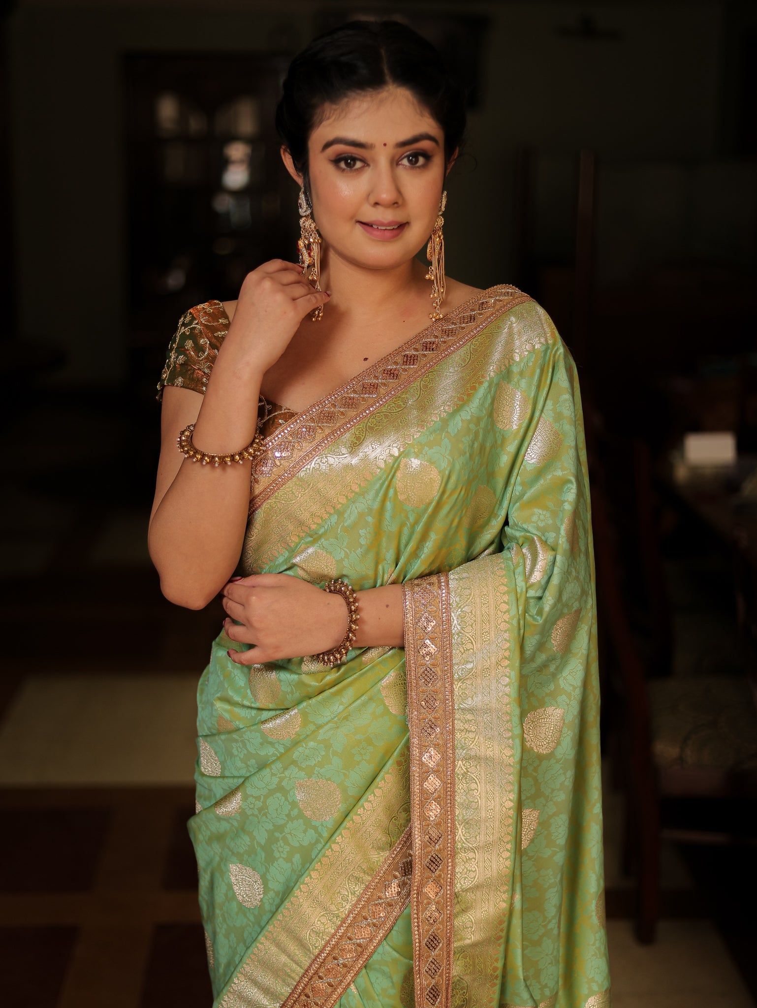Banarasi Art Katan Silk Saree With Zari Buta Weaving & Tanchoi Weaving & Lace Border-Green