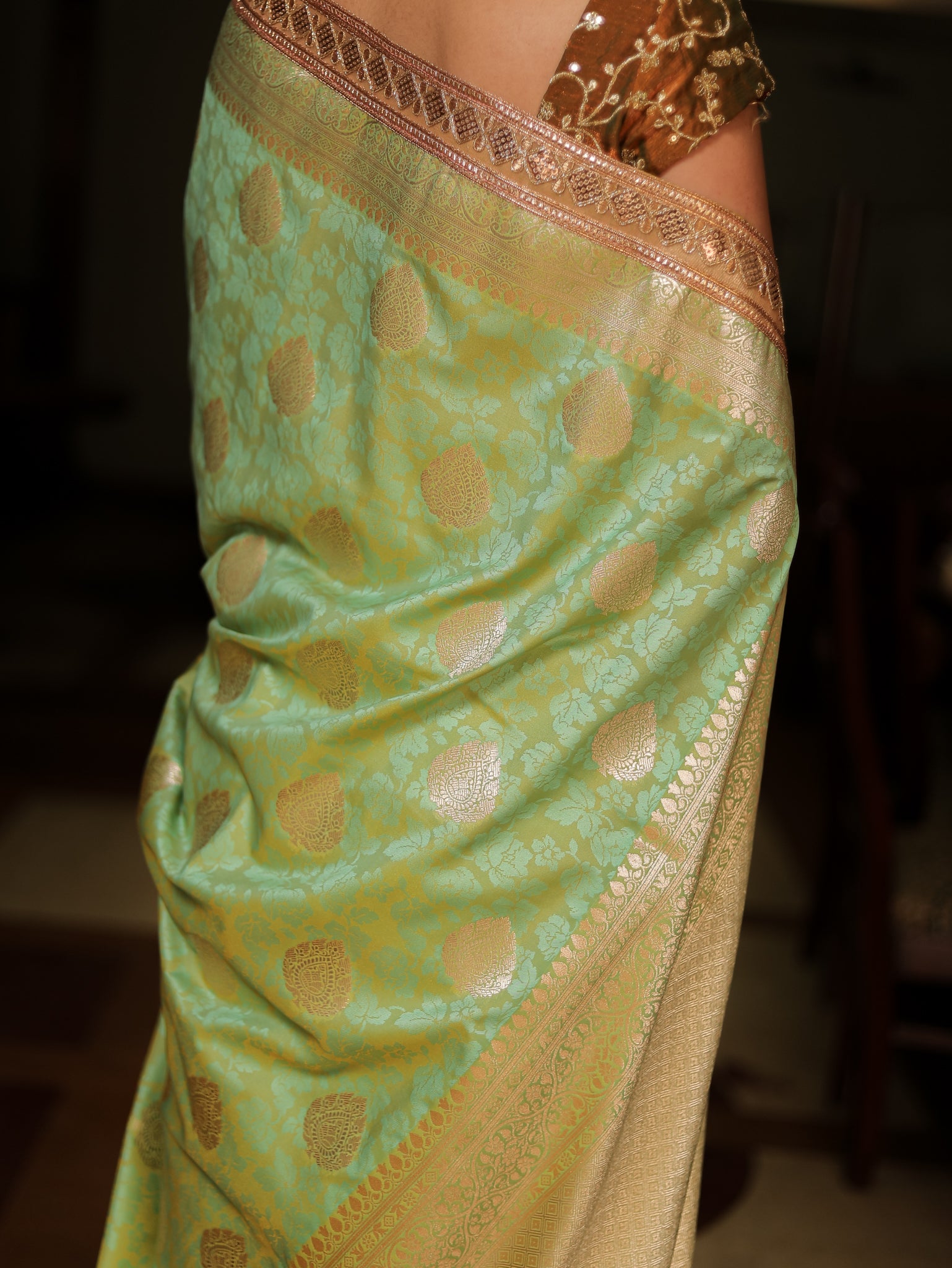 Banarasi Art Katan Silk Saree With Zari Buta Weaving & Tanchoi Weaving & Lace Border-Green