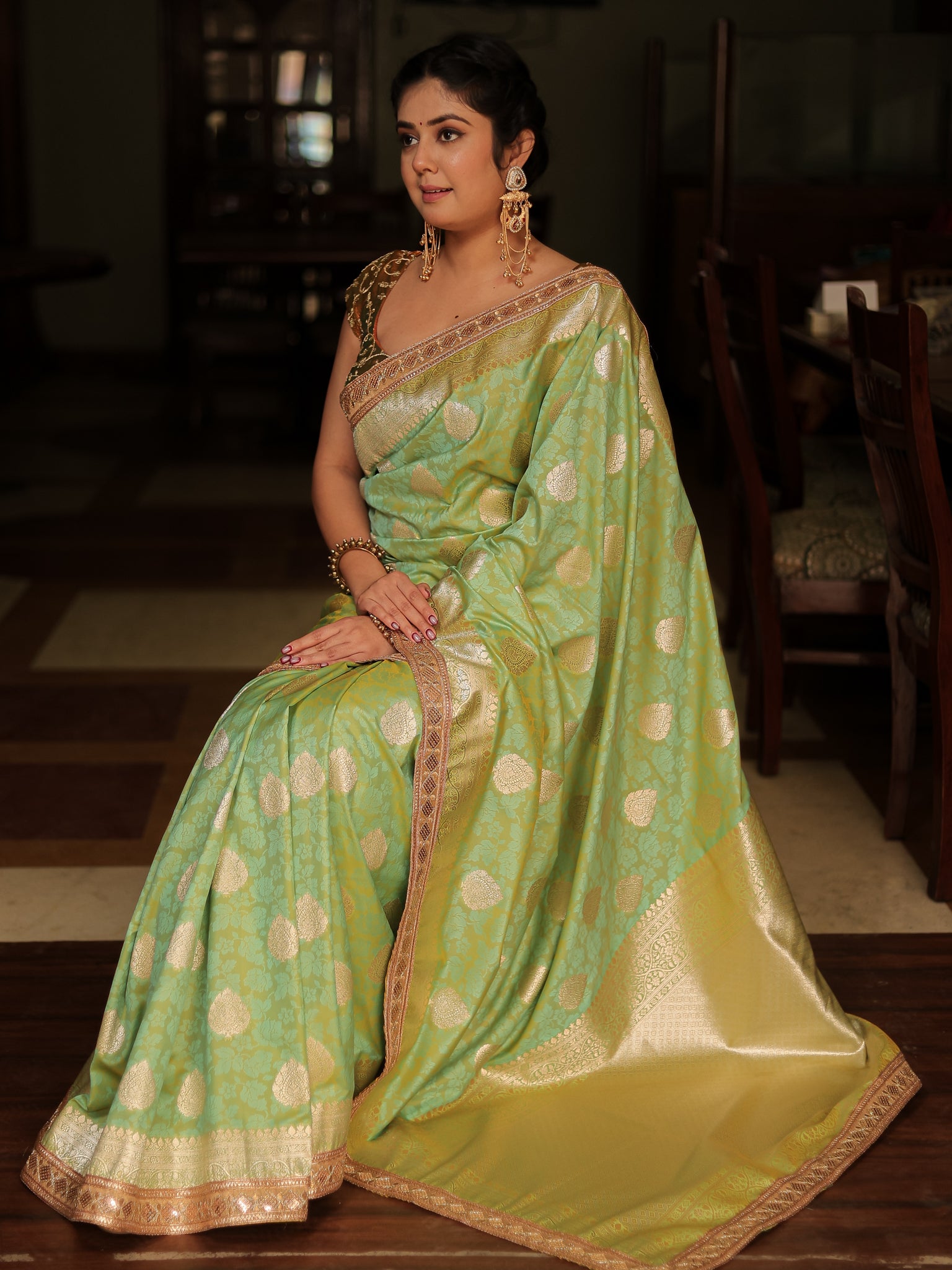 Banarasi Art Katan Silk Saree With Zari Buta Weaving & Tanchoi Weaving & Lace Border-Green