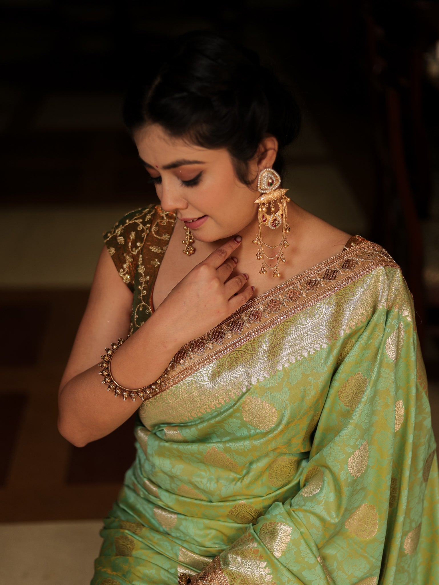 Banarasi Art Katan Silk Saree With Zari Buta Weaving & Tanchoi Weaving & Lace Border-Green