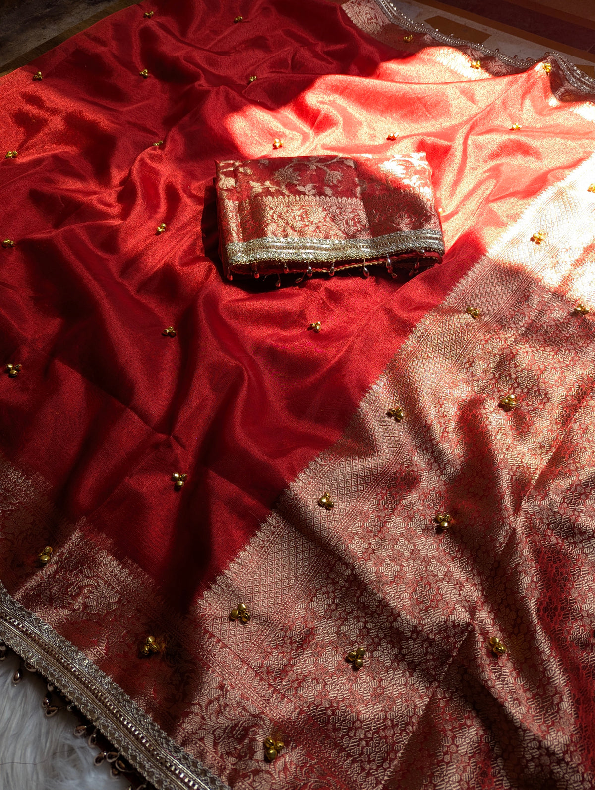 Banarasi Ghungroo Work Tissue Saree with Lace Border - Red