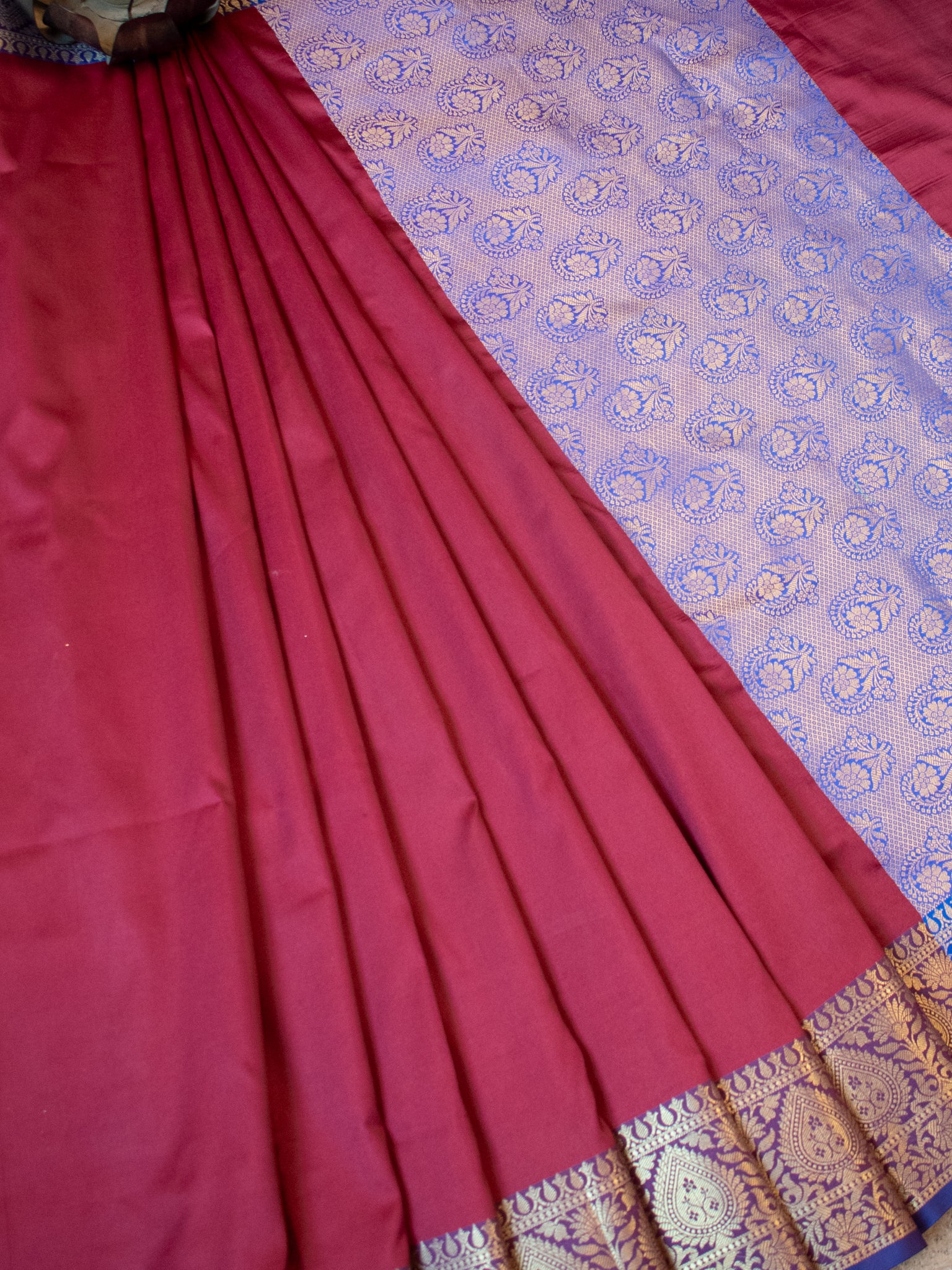 Banarasi Plain Semi Silk Saree With Contrast Pallu-Red