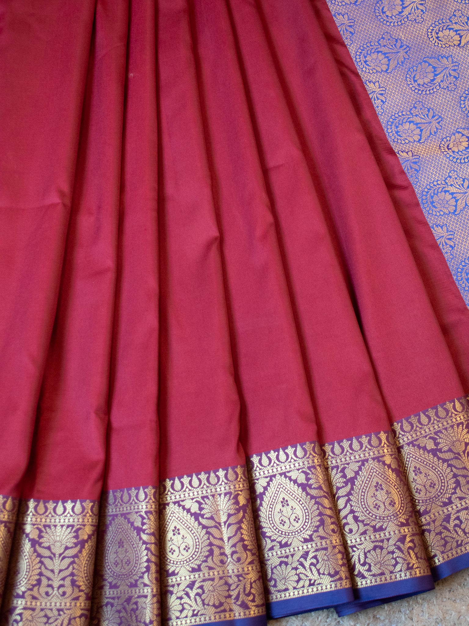 Banarasi Plain Semi Silk Saree With Contrast Pallu-Red