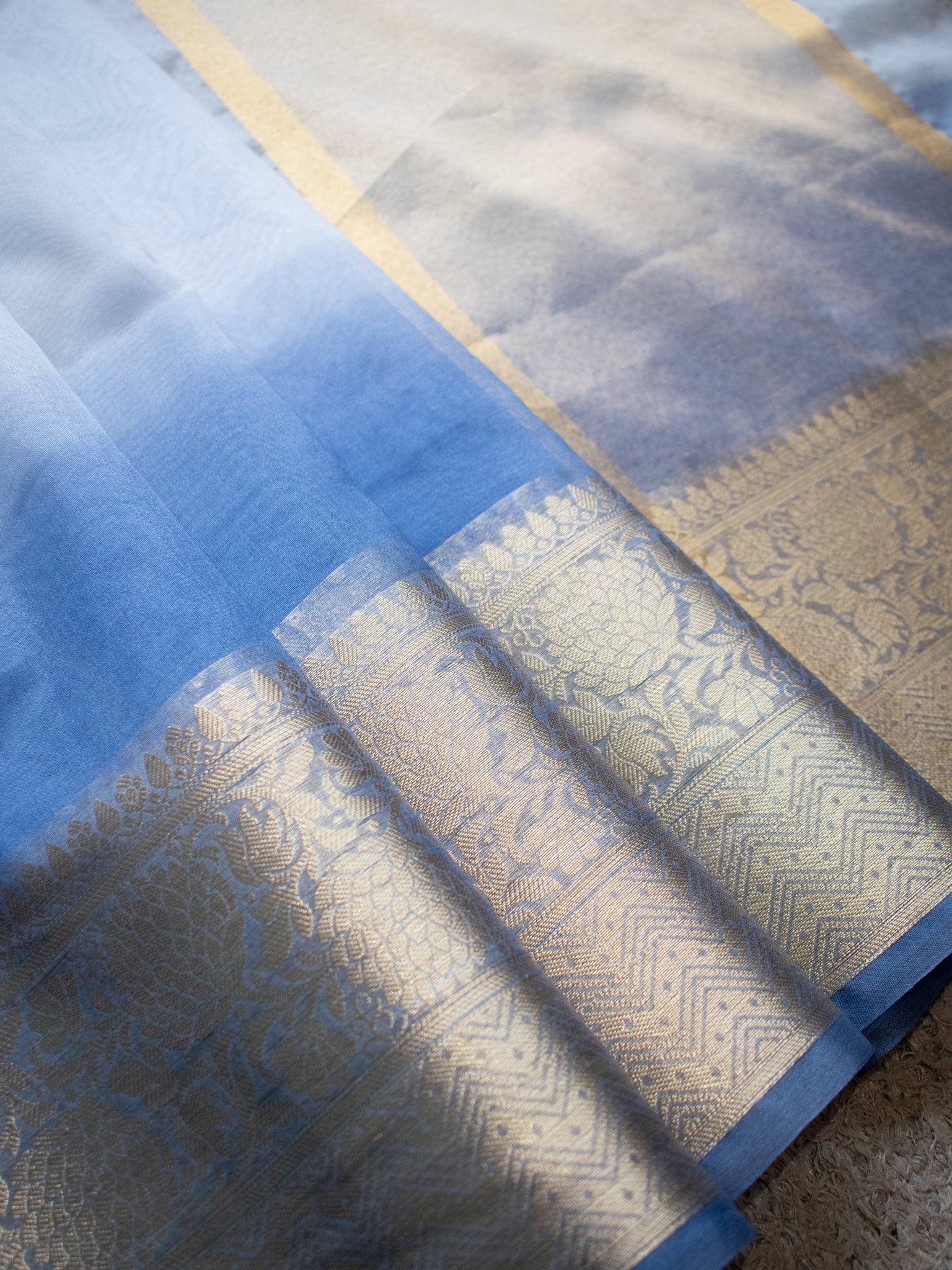 Banarasi Dual shade Organza Saree With Zari Weaving Border- Grey