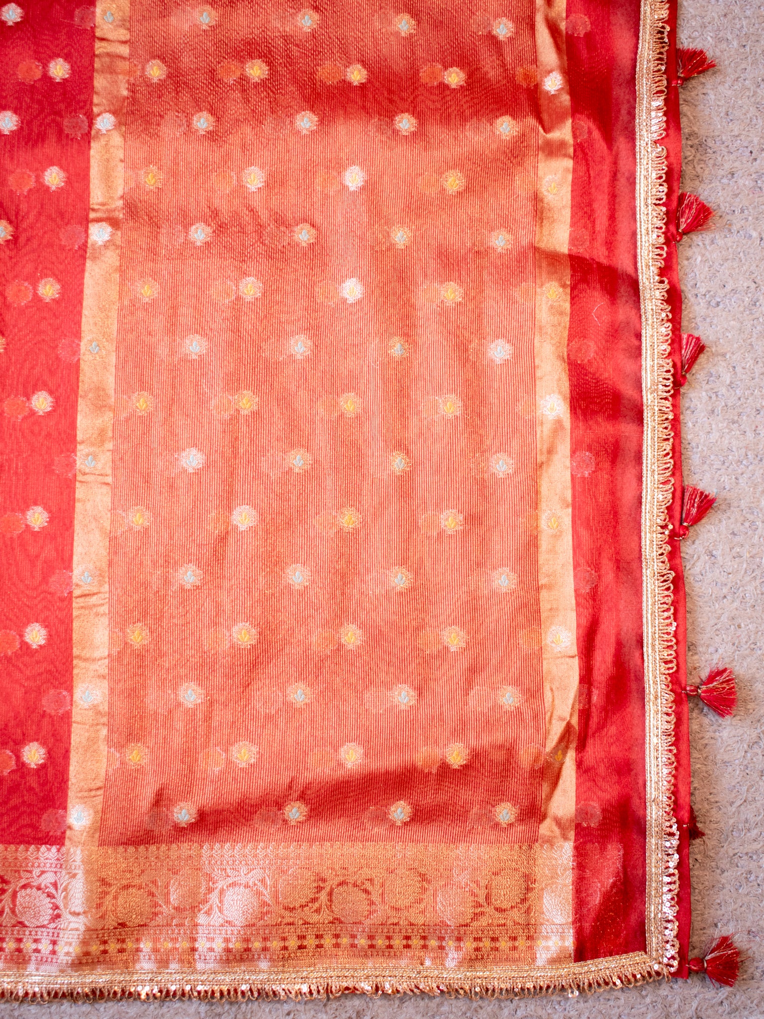 Banarasi Organza Mix Saree With Zari Weaving & Lace Border - Red