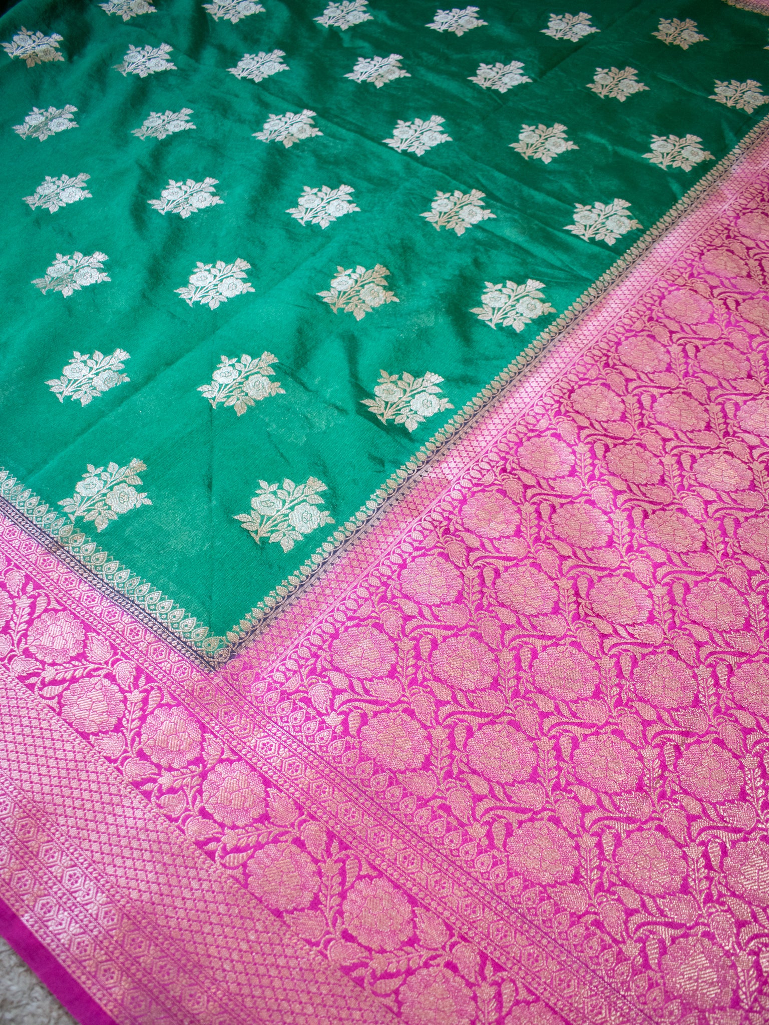 Banarasi Cotton Silk Saree With Contrast Border - Green