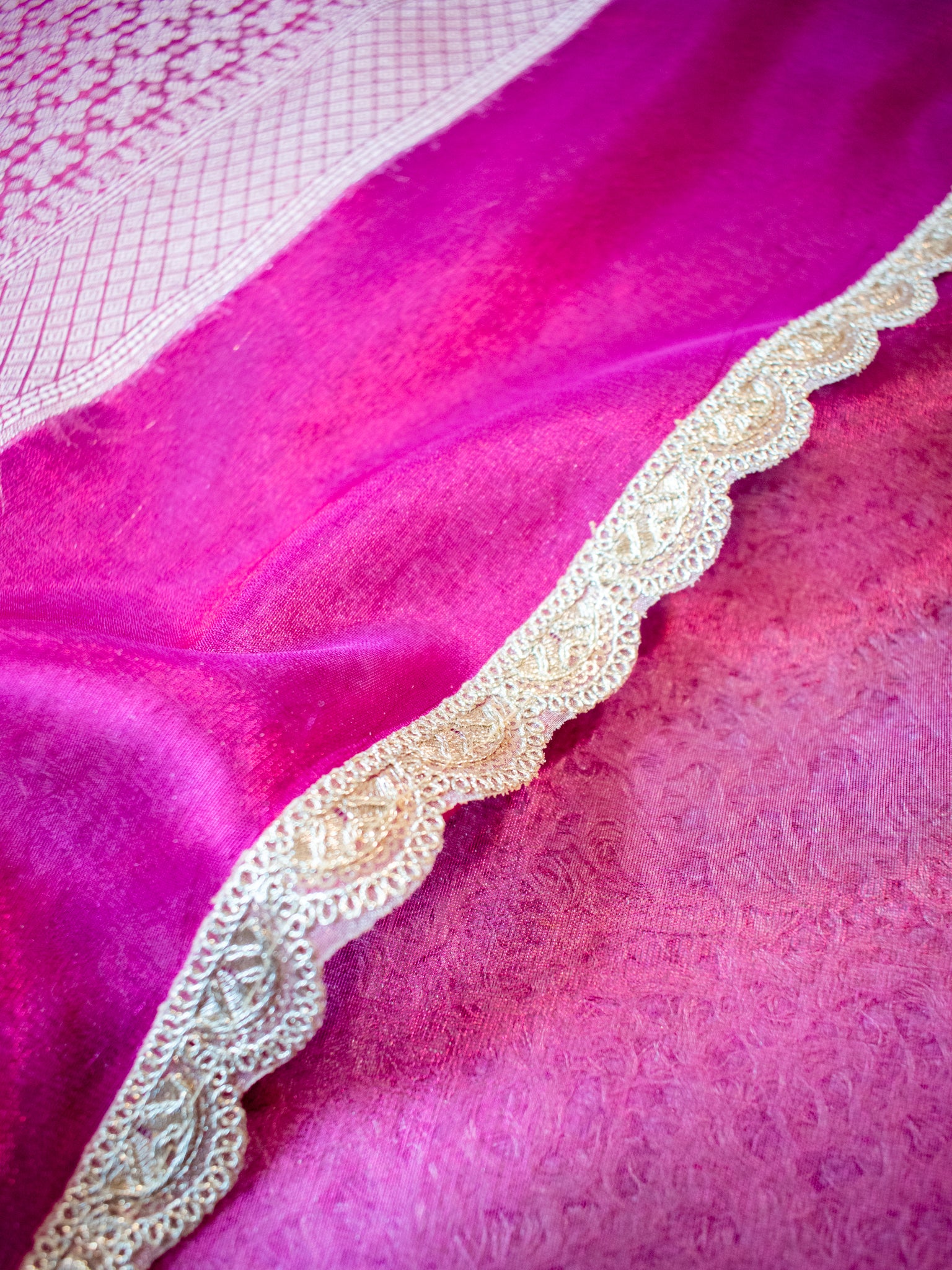 Banarasi Plain Tissue Saree With Lace Border - Magenta