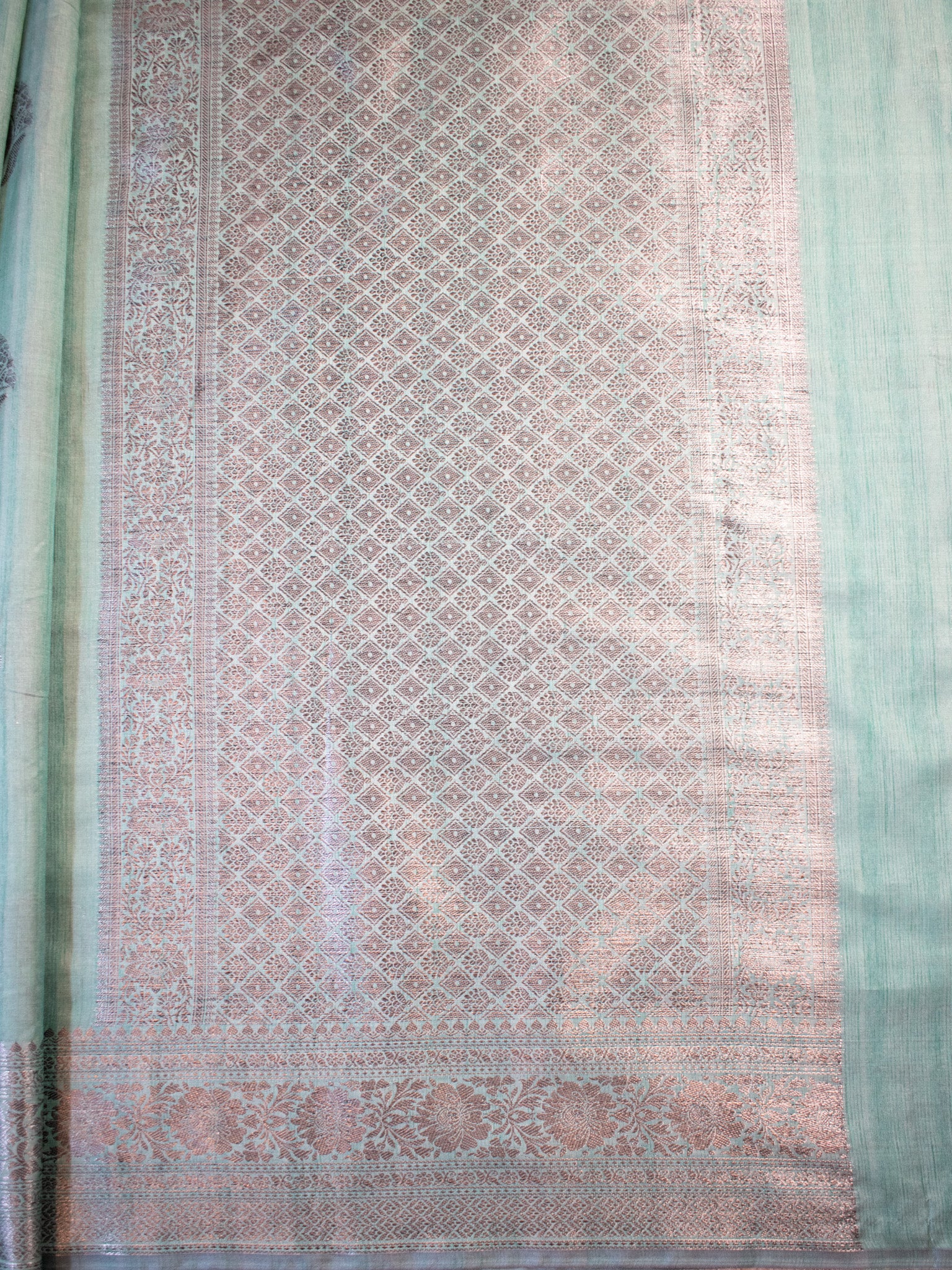 Banarasi Handwoven Ghicha Cotton Buti Saree With Border-Green