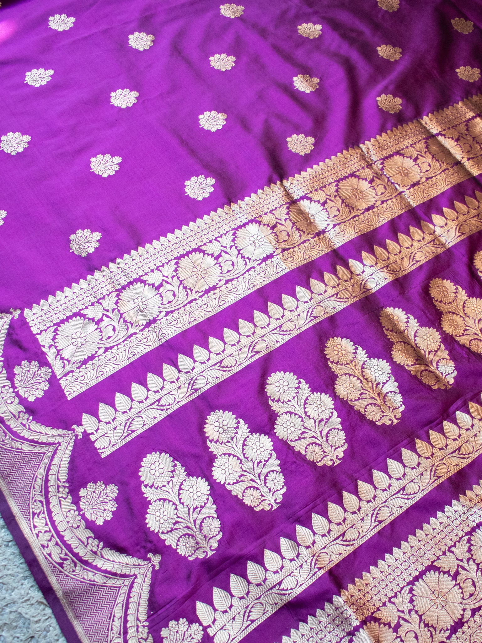 Banarasi Pure Katan Saree With Buti & Border- Purple