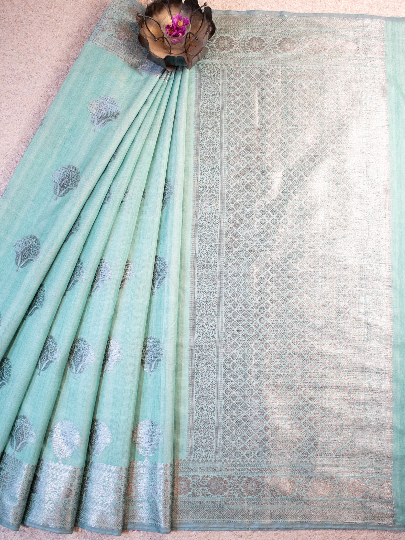 Banarasi Handwoven Ghicha Cotton Buti Saree With Border-Green