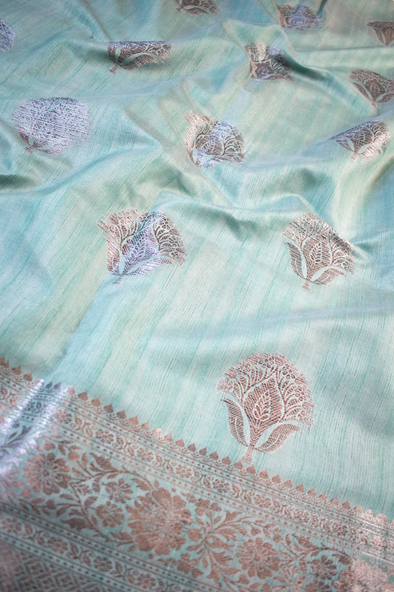 Banarasi Handwoven Ghicha Cotton Buti Saree With Border-Green