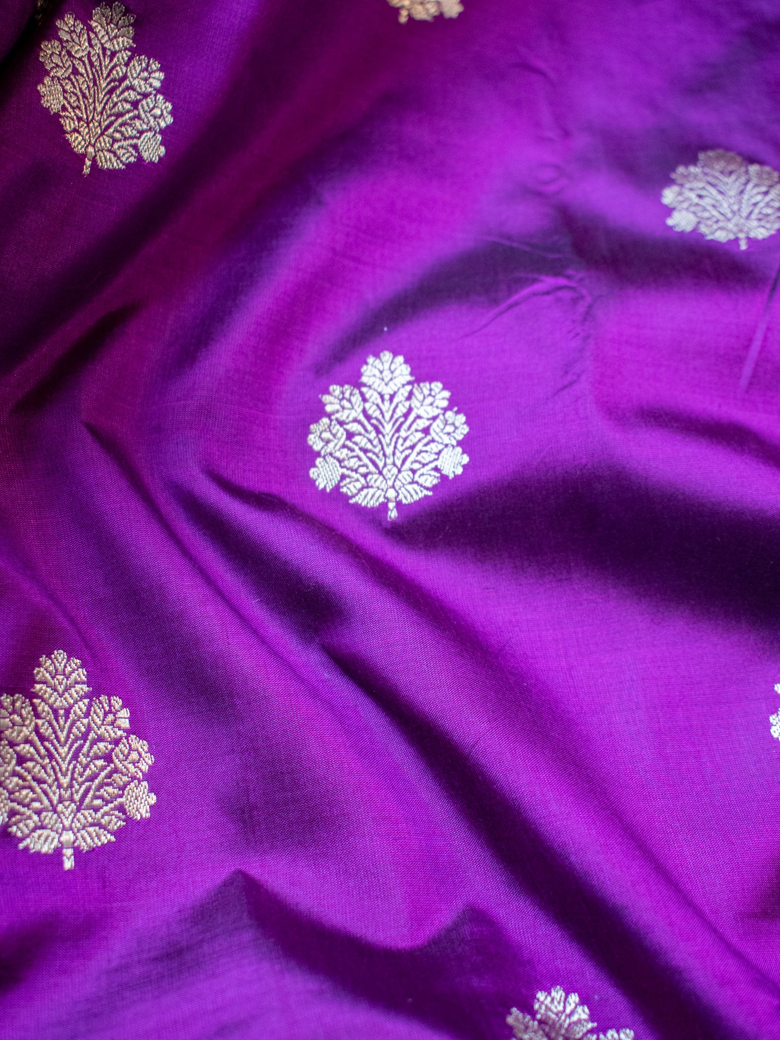 Banarasi Pure Katan Saree With Buti & Border- Purple