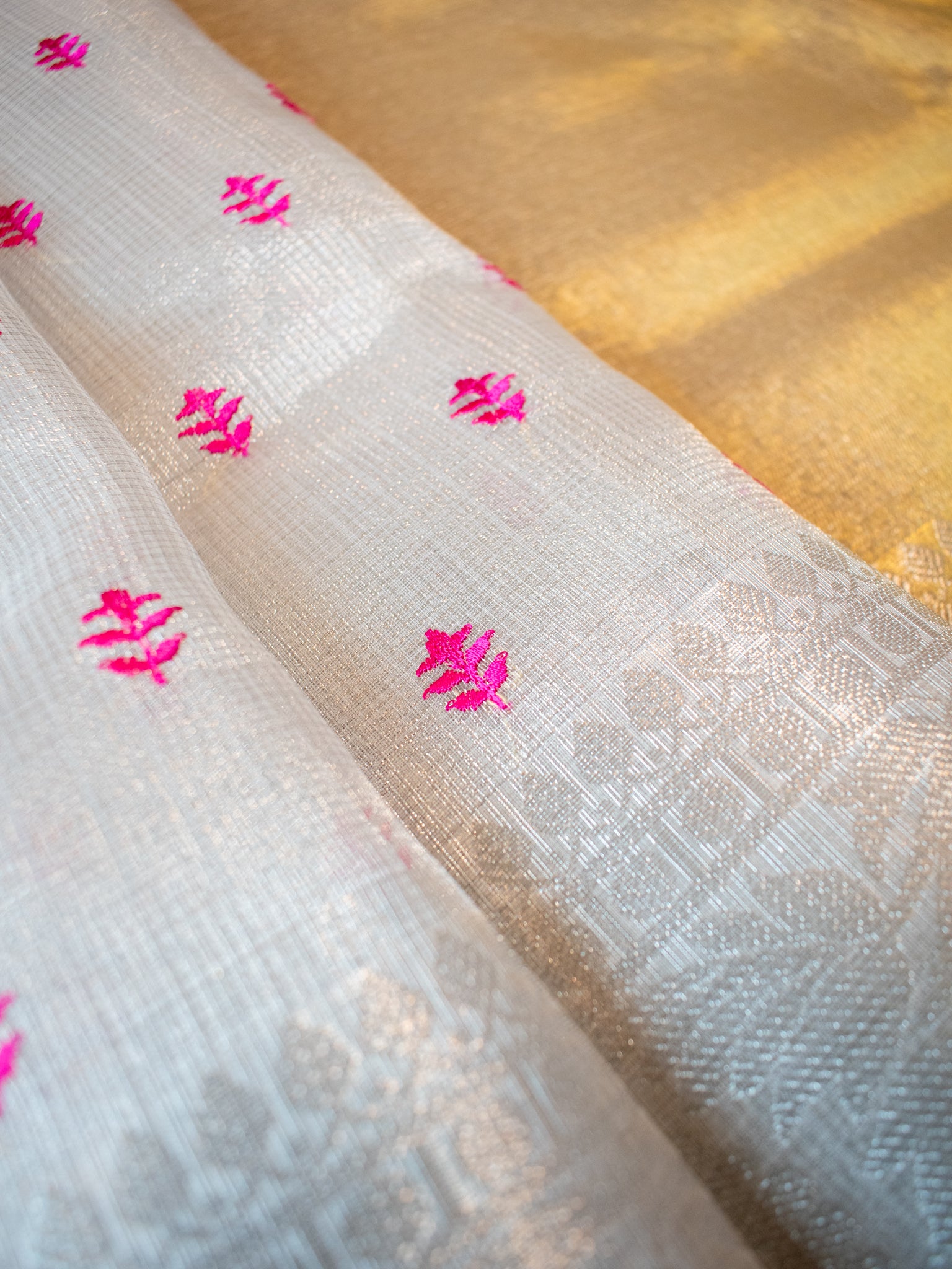 Banarasi Kota Check Saree With Embroidery & Border - Silver