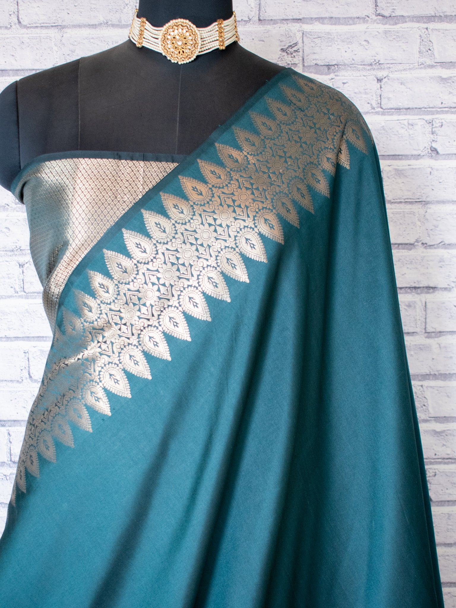 Banarasi Semi Silk Saree With Zari Weaving & Border - Green