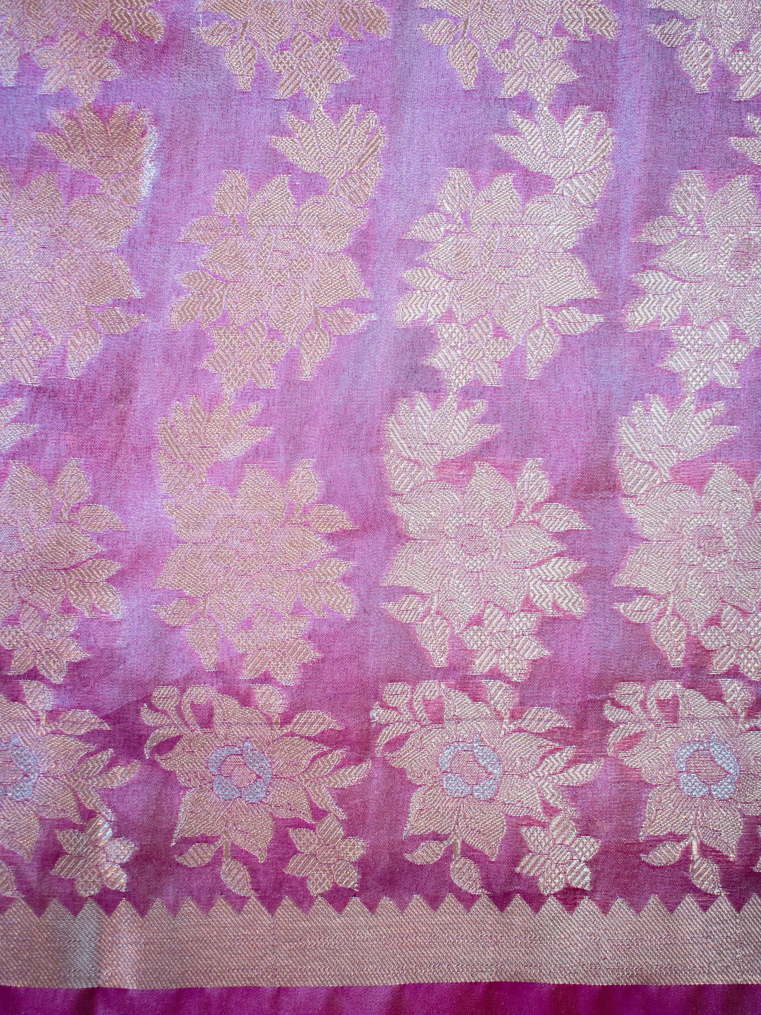 Banarasi Dual Tone Tissue Saree With Border - Pink