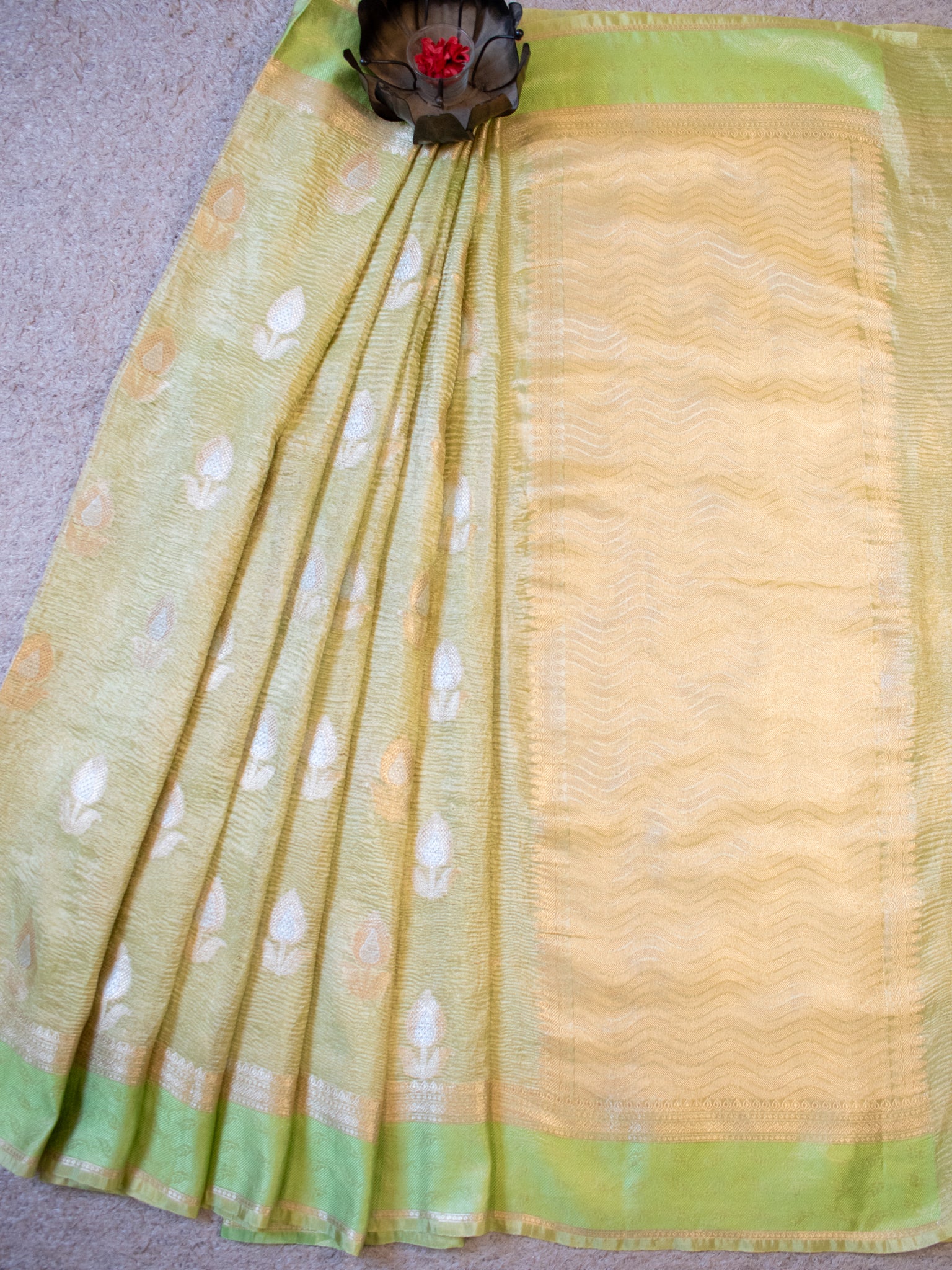Banarasi Katan Crushed Tissue Saree With Border - Green
