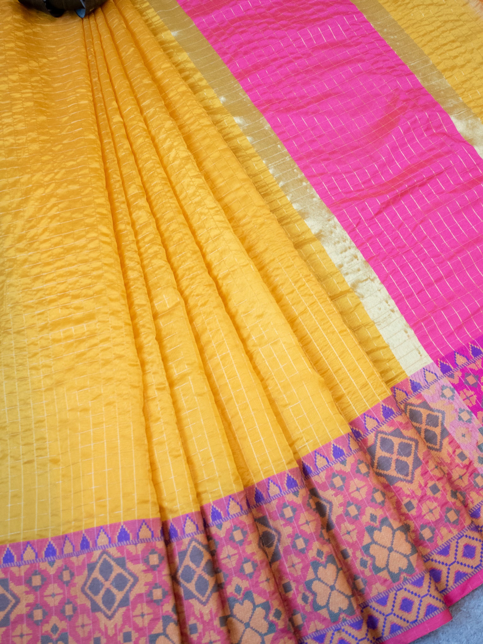 Banarasi Organza Saree With Contrast Border - Yellow