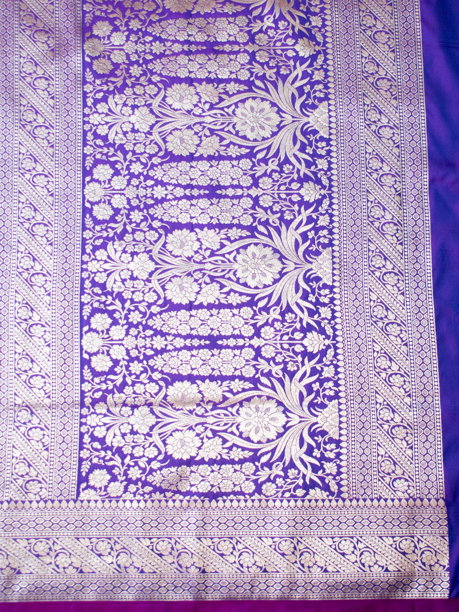 Banarasi Art Katan Silk Saree With Zari Buta Weaving & Tanchoi Weaving- Violet