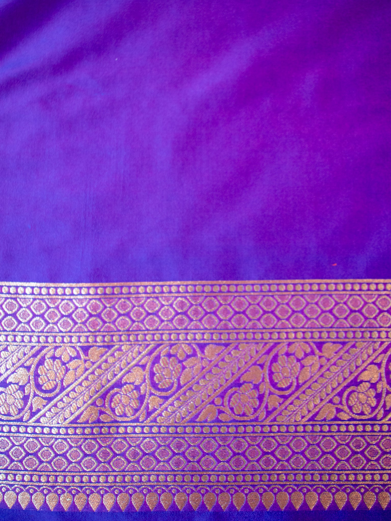Banarasi Art Katan Silk Saree With Zari Buta Weaving & Tanchoi Weaving- Violet
