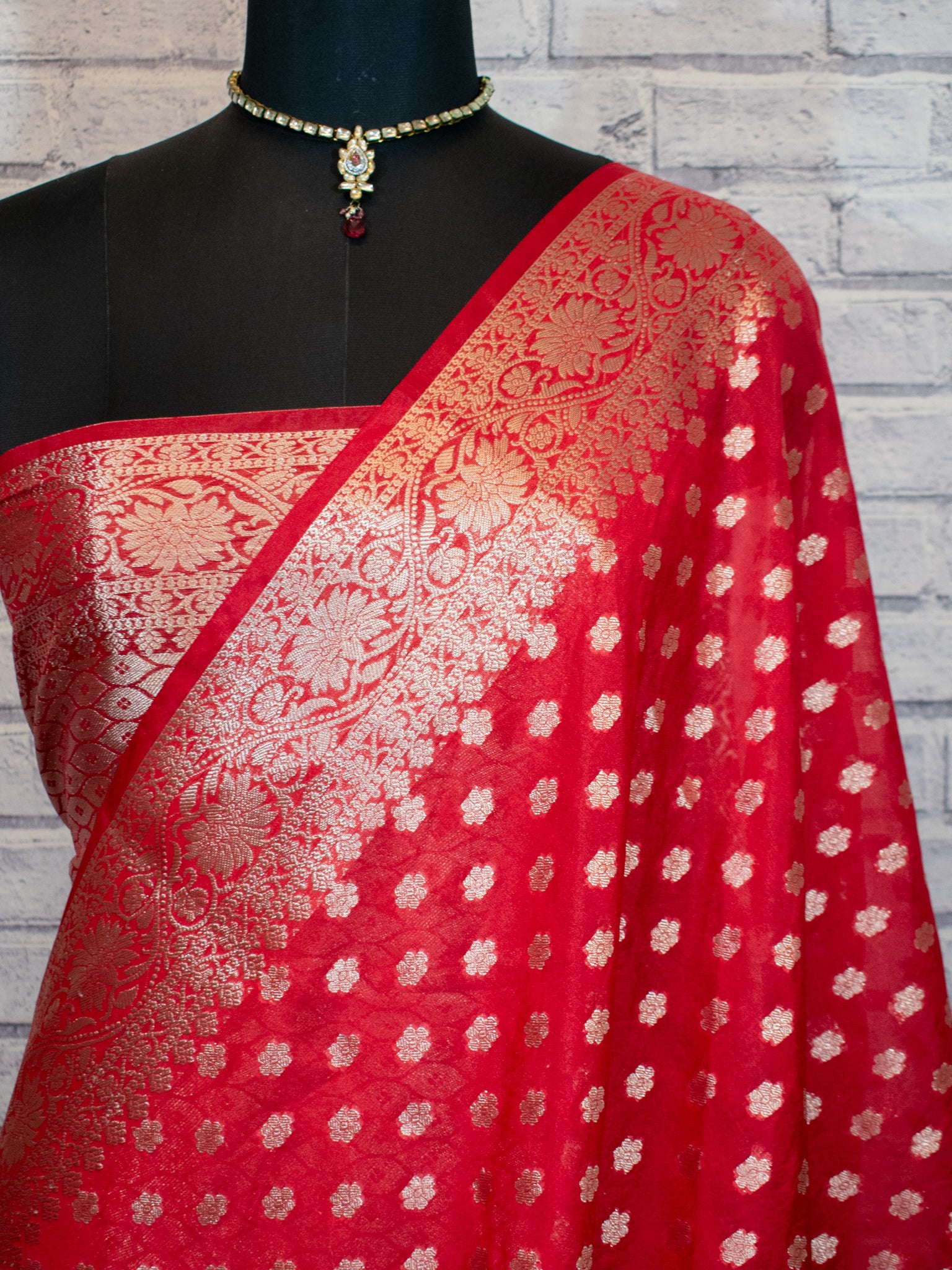 Banarasi Semi Georgette Saree With Zari Work and Border -Red