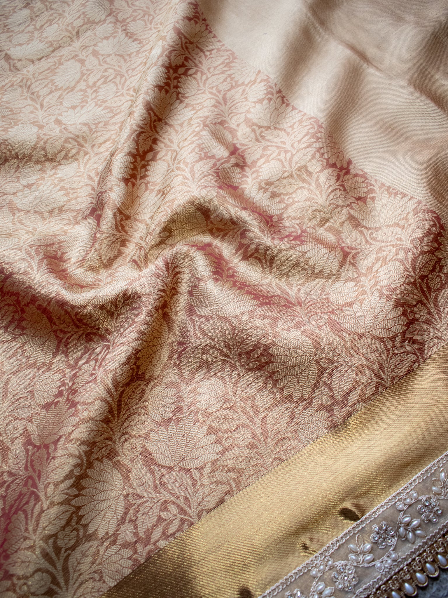Banarasi Tissue Saree With Floral Zari Weaving & Lace Border - Peach