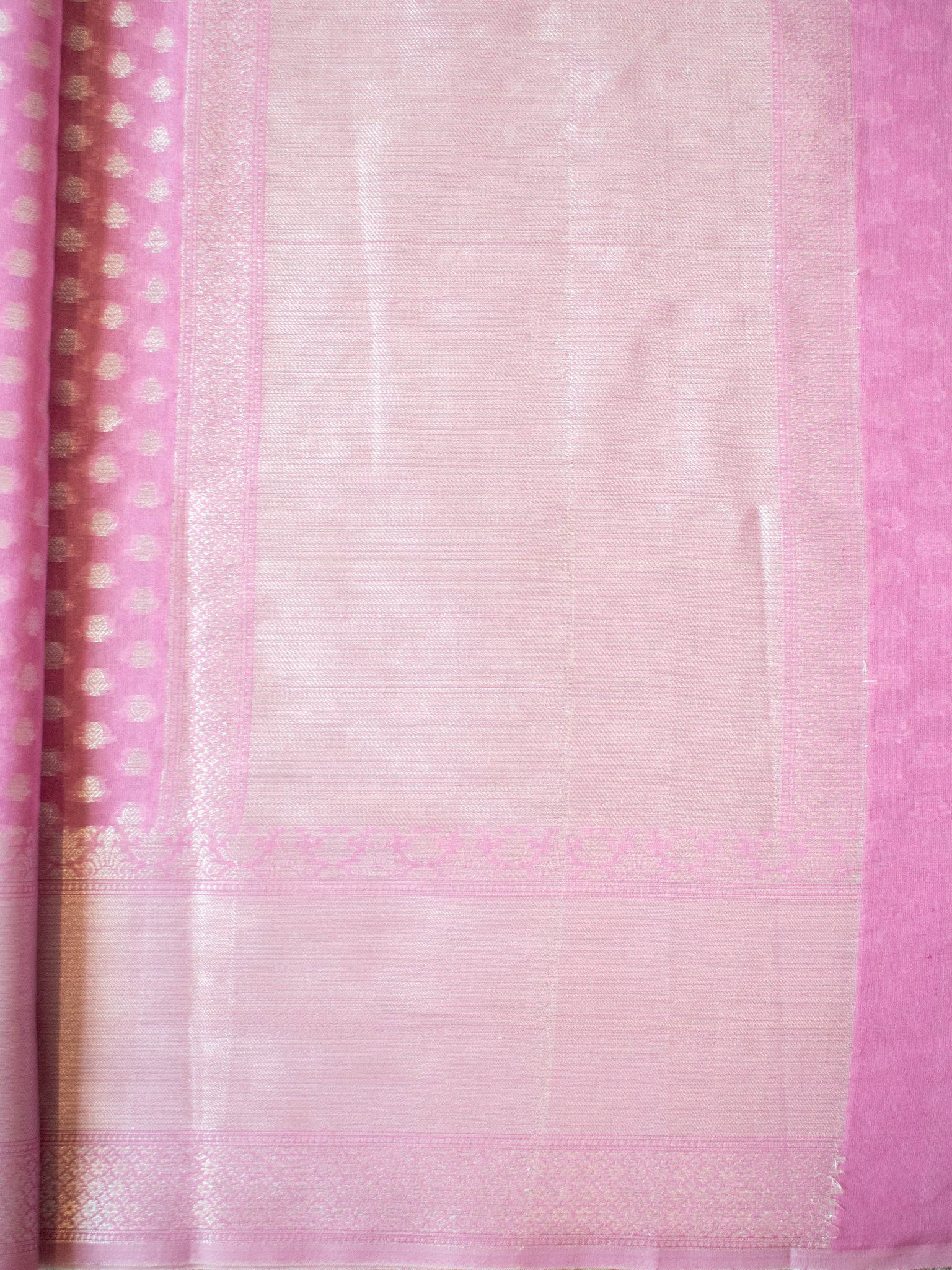 Banarasi Cotton Sik Saree With Buti Weaving & Border - Lavender