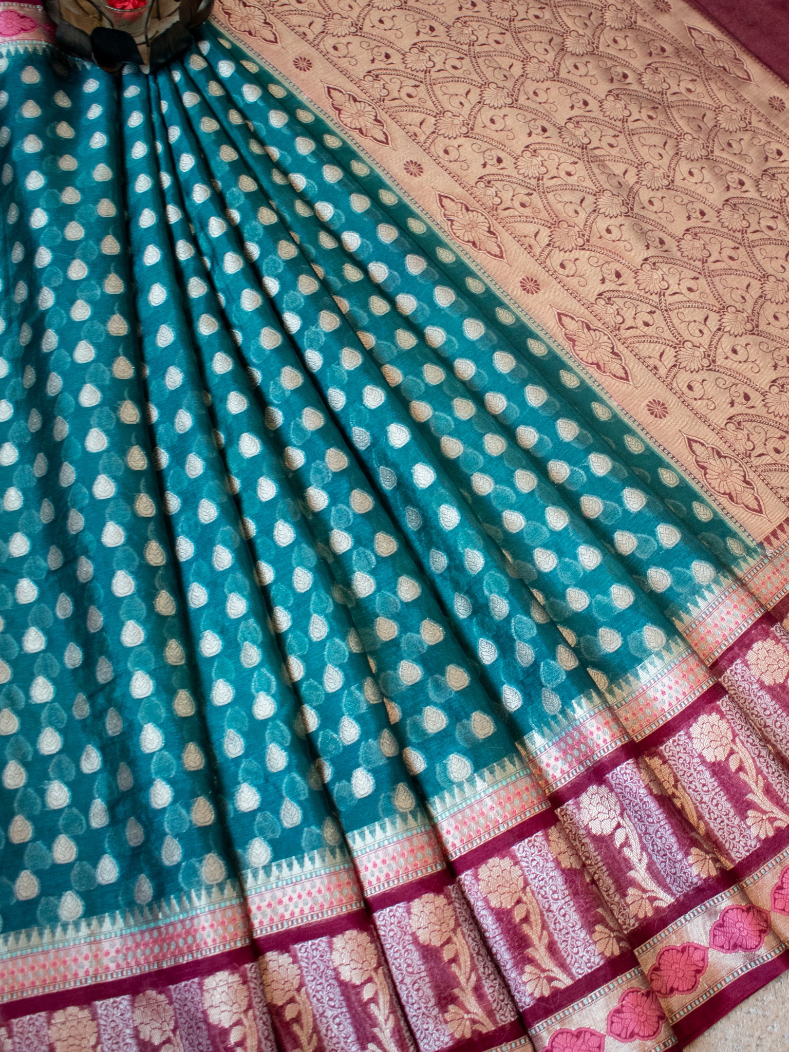 Banarasi Cotton Silk Saree With Buti & Border- Green