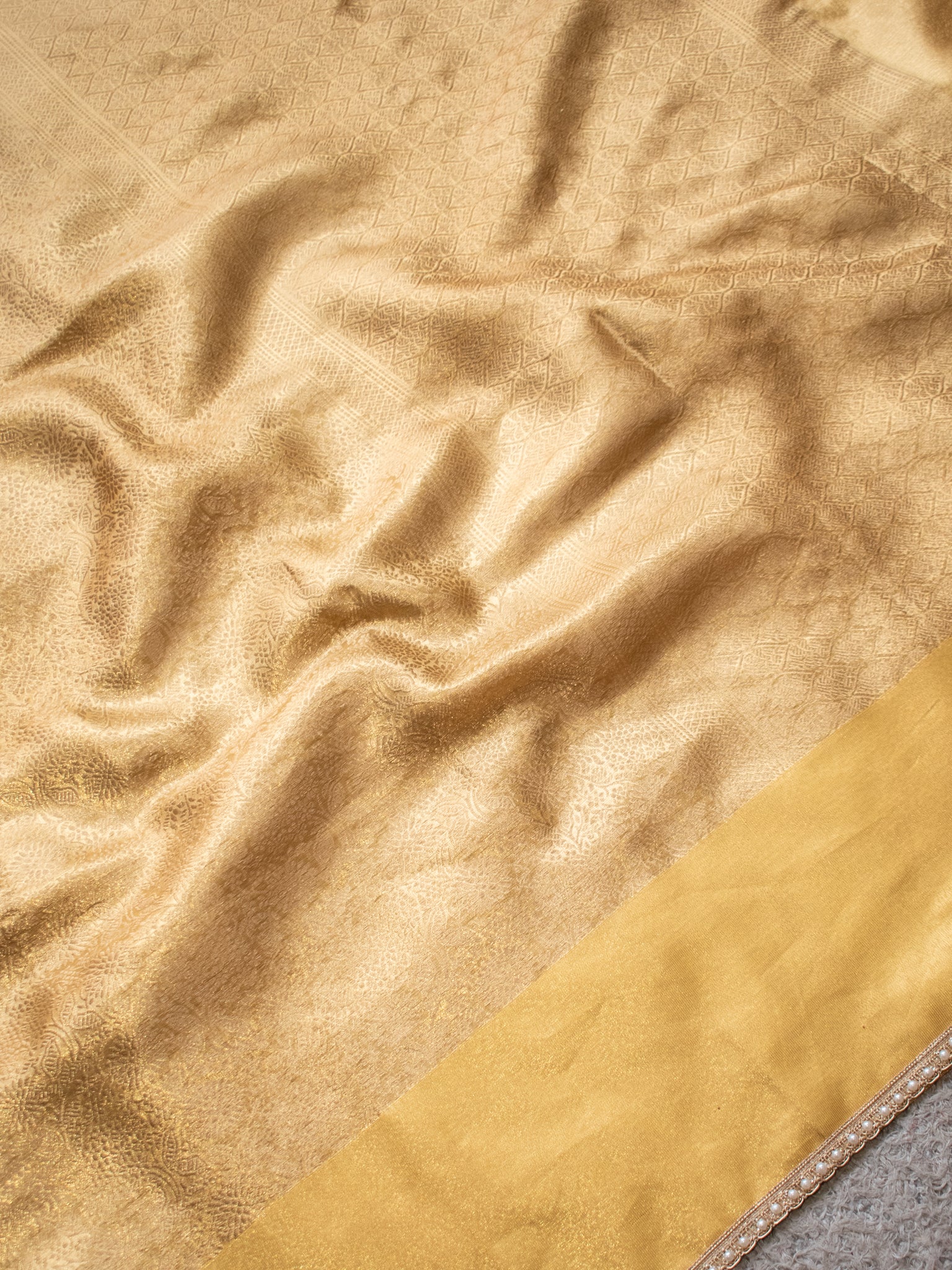 Banarasi Soft Tissue Saree With Floral Zari Weaving & Lace Border - Gold