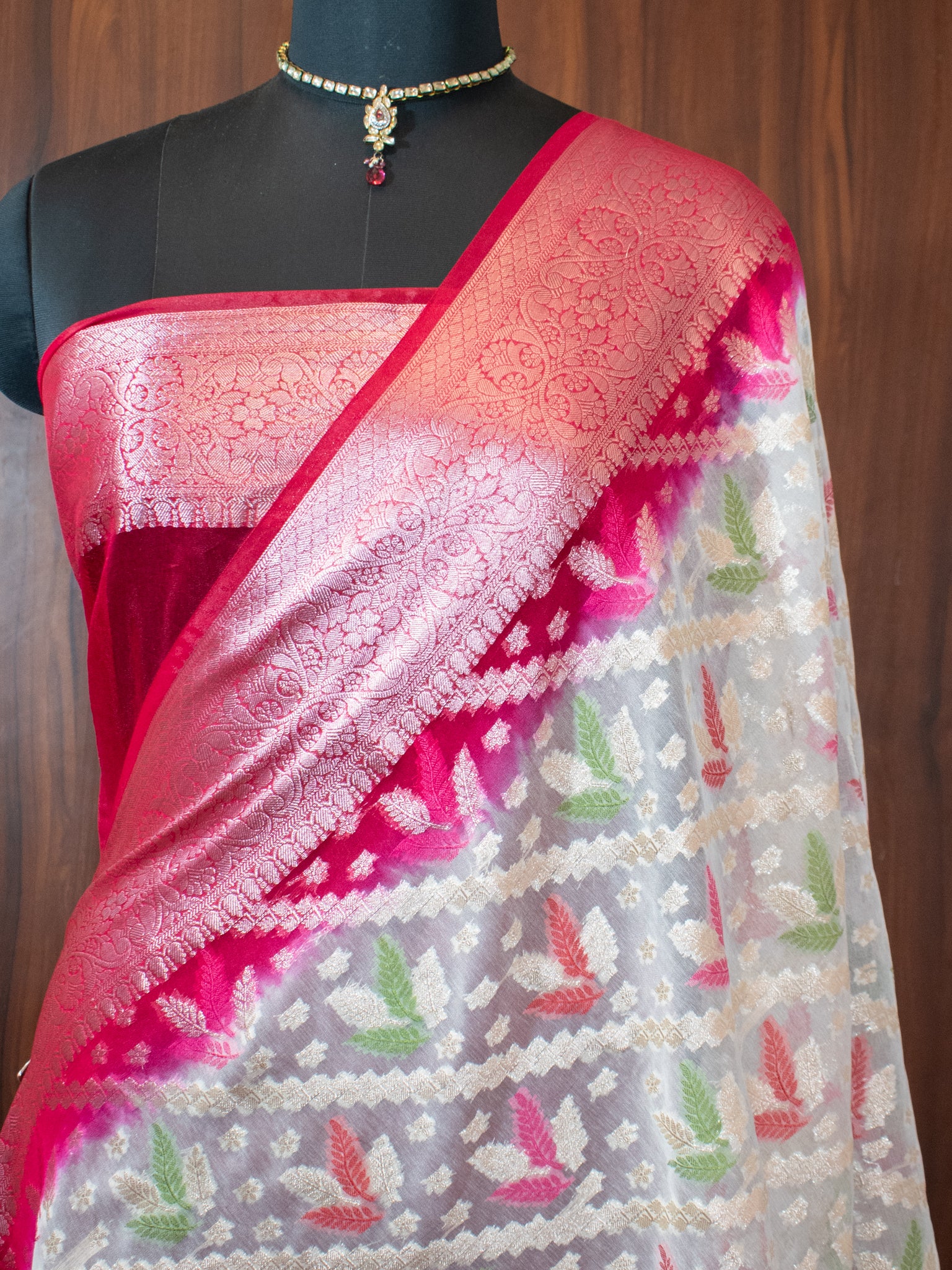 Banarasi Cotton Silk  Saree With Weaving Border - Red & White