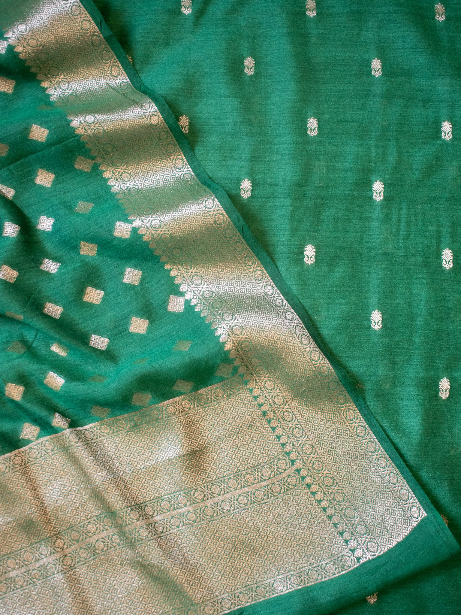 Banarasi Pure Muga Silk Salwar Kameez- Green