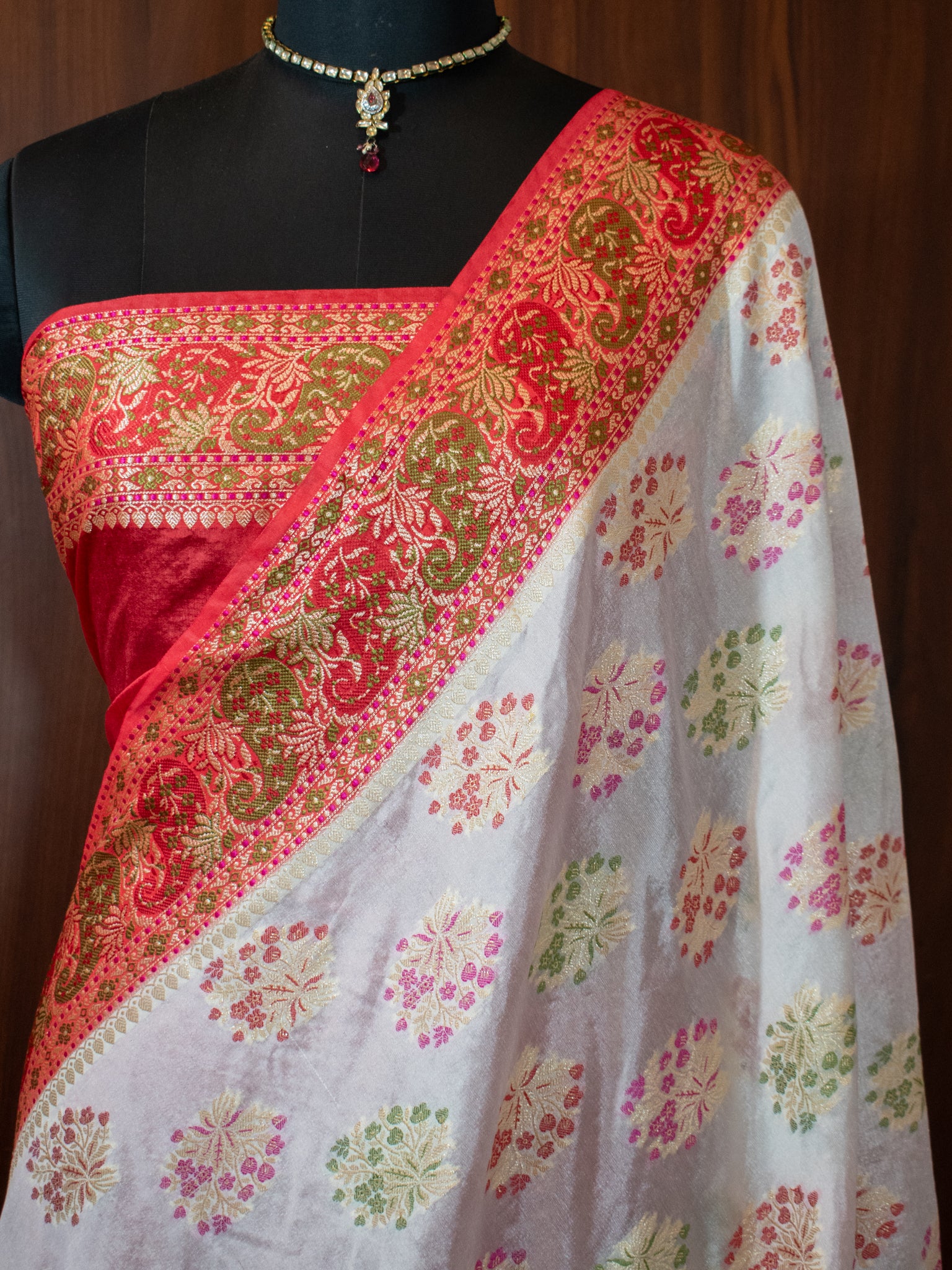 Banarasi Semi Georgette Saree With Resham Work and Border - White