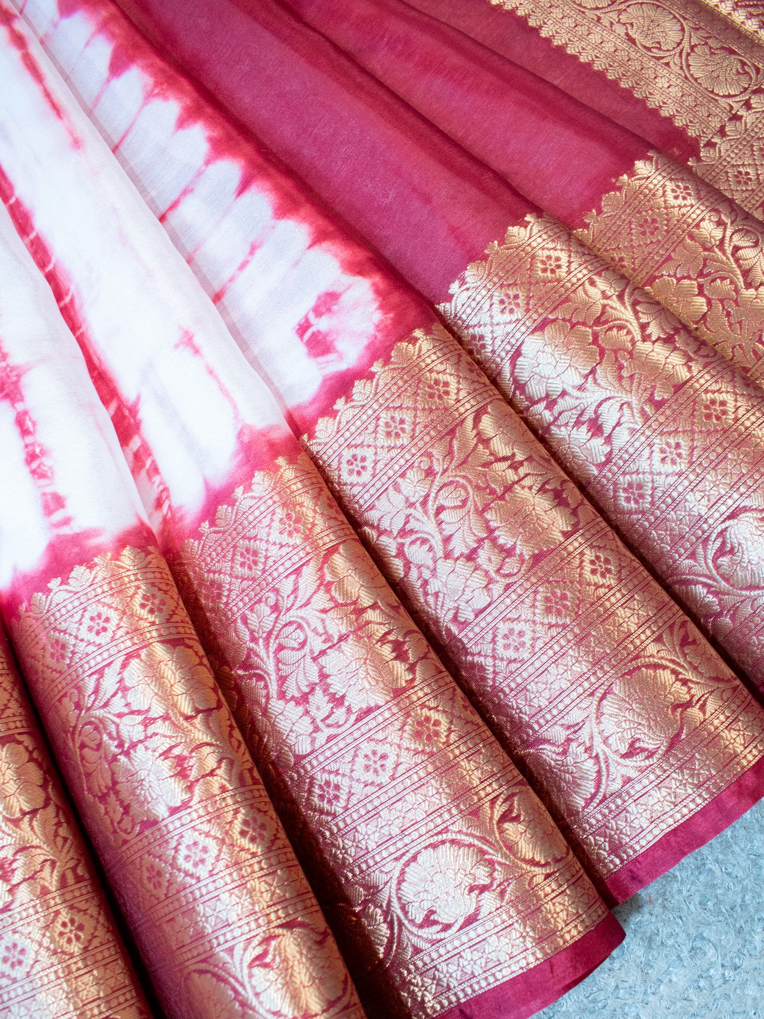 Banarasi Shibori Dyed Cotton Silk Saree With Zari Border-Red