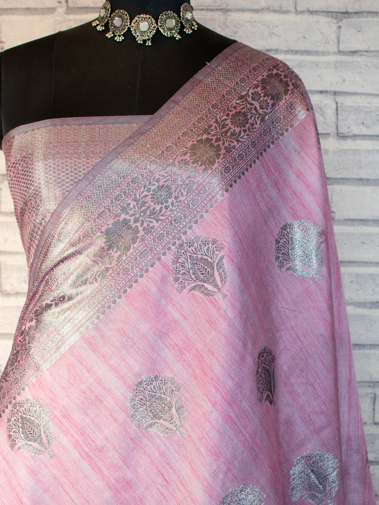 Banarasi Handwoven Ghicha Cotton Buti Saree With Border-Pink