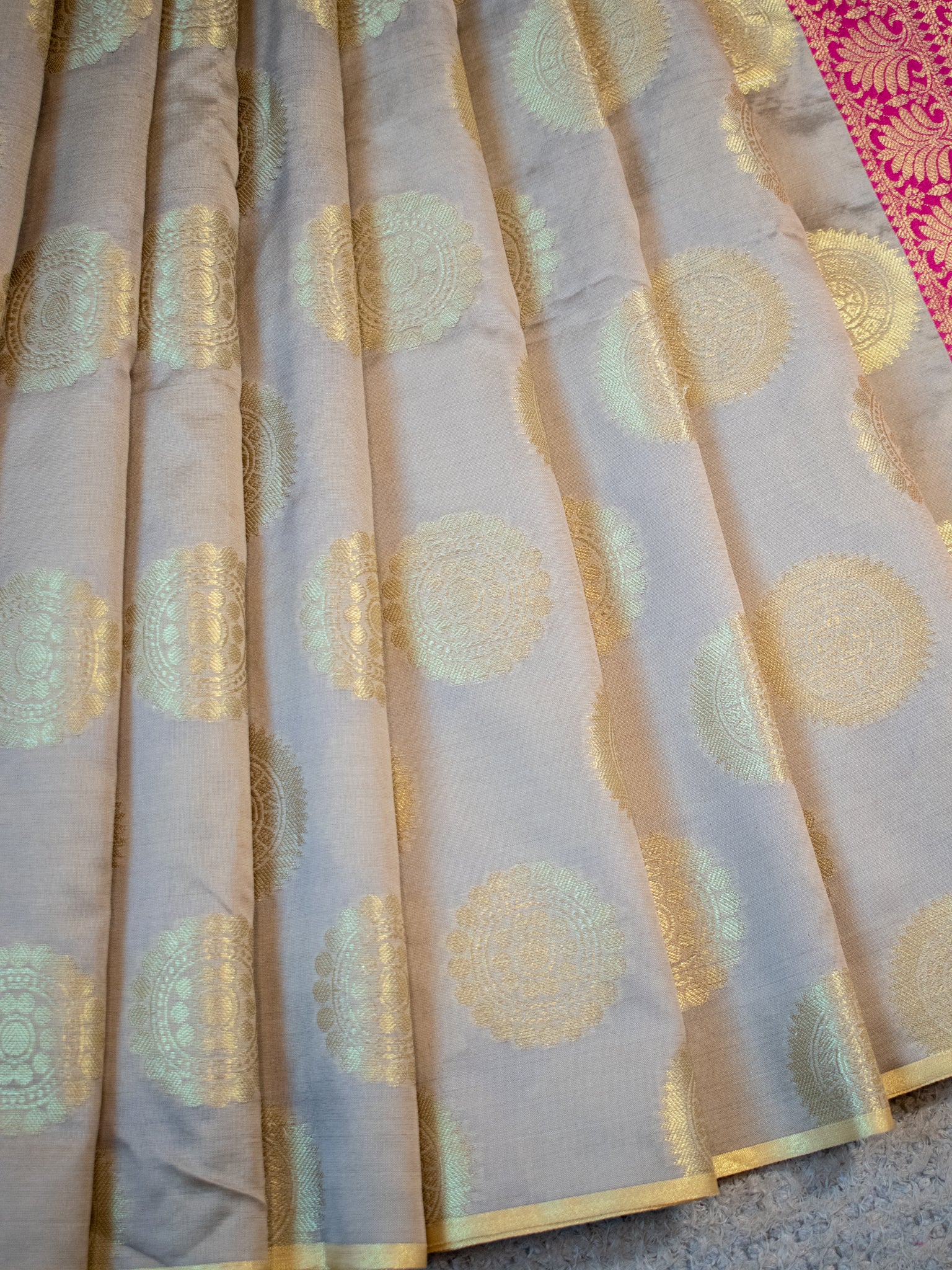 Banarasi Buta Cotton Silk Saree - Grey