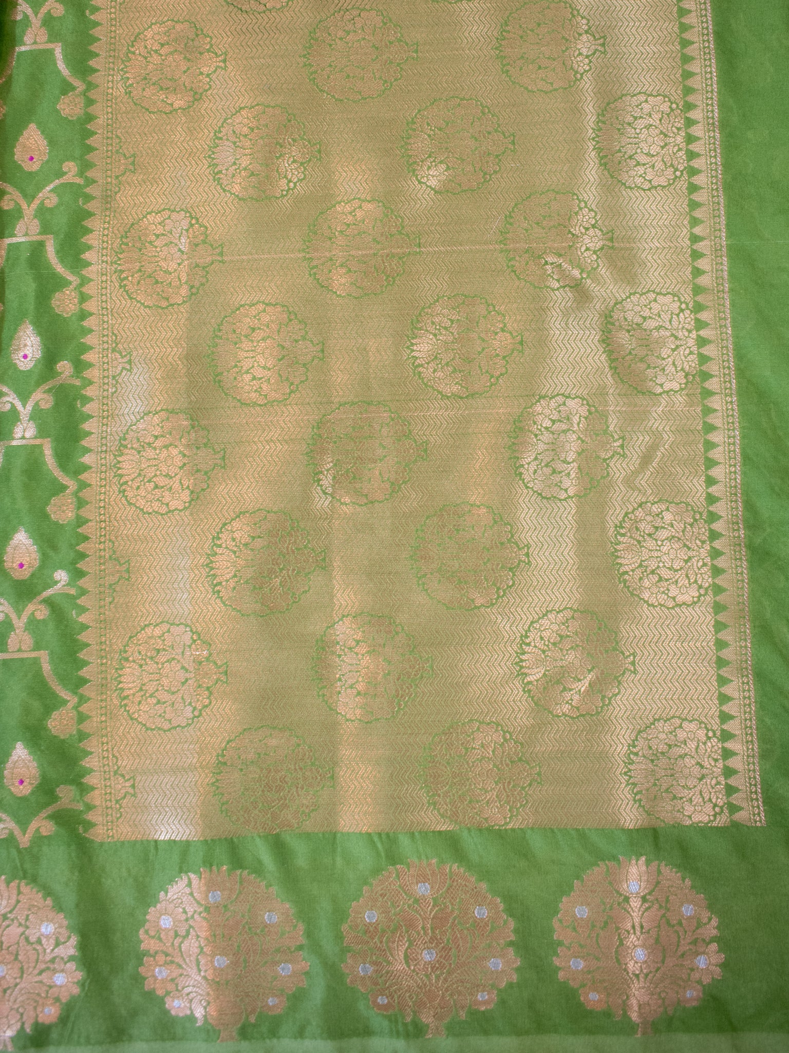 Banarasi Soft Cotton Saree With Zari Weaving & Border- Green