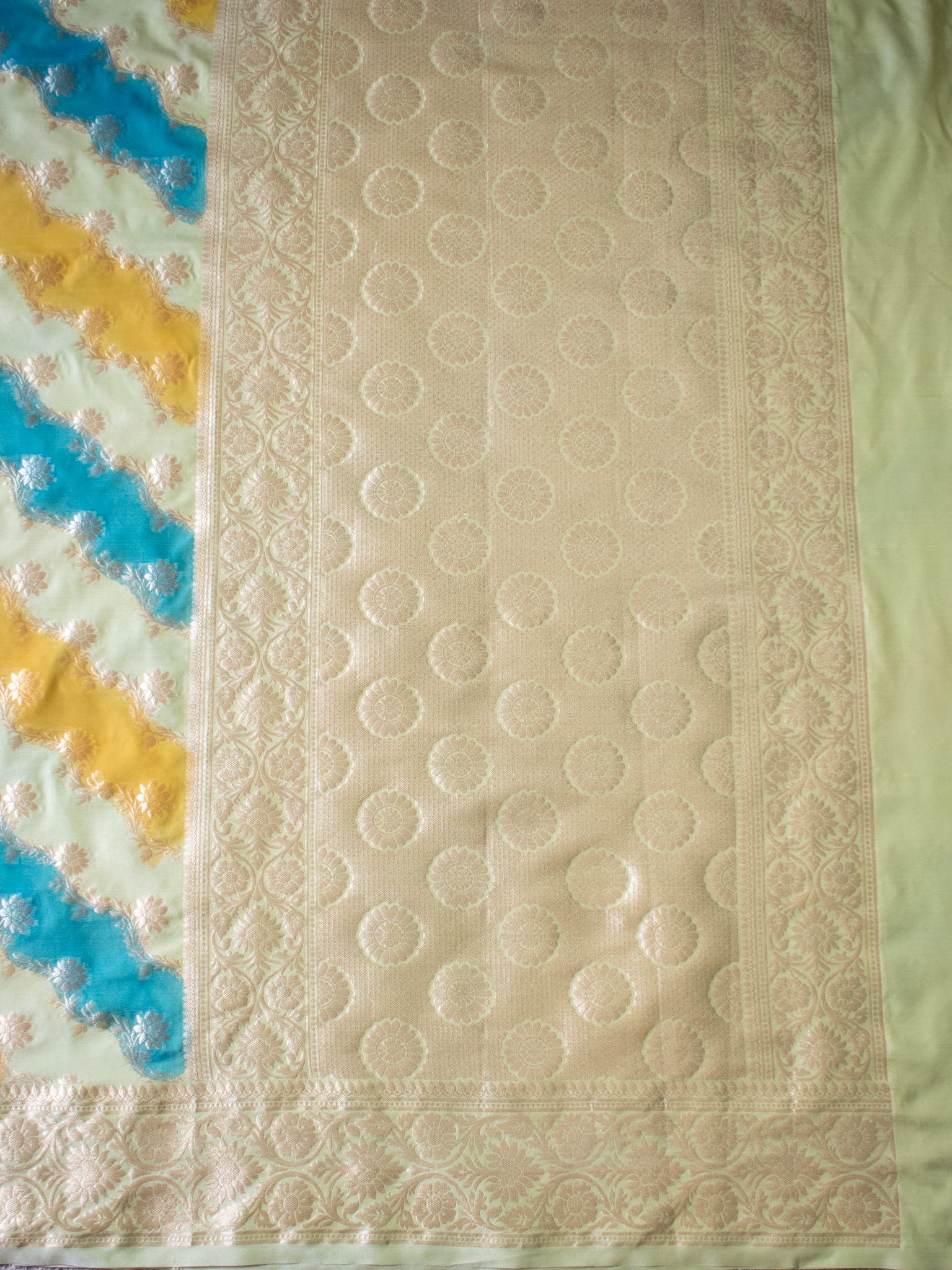 Banarasi Cotton Silk Saree With Zari Weaving & Border - Green