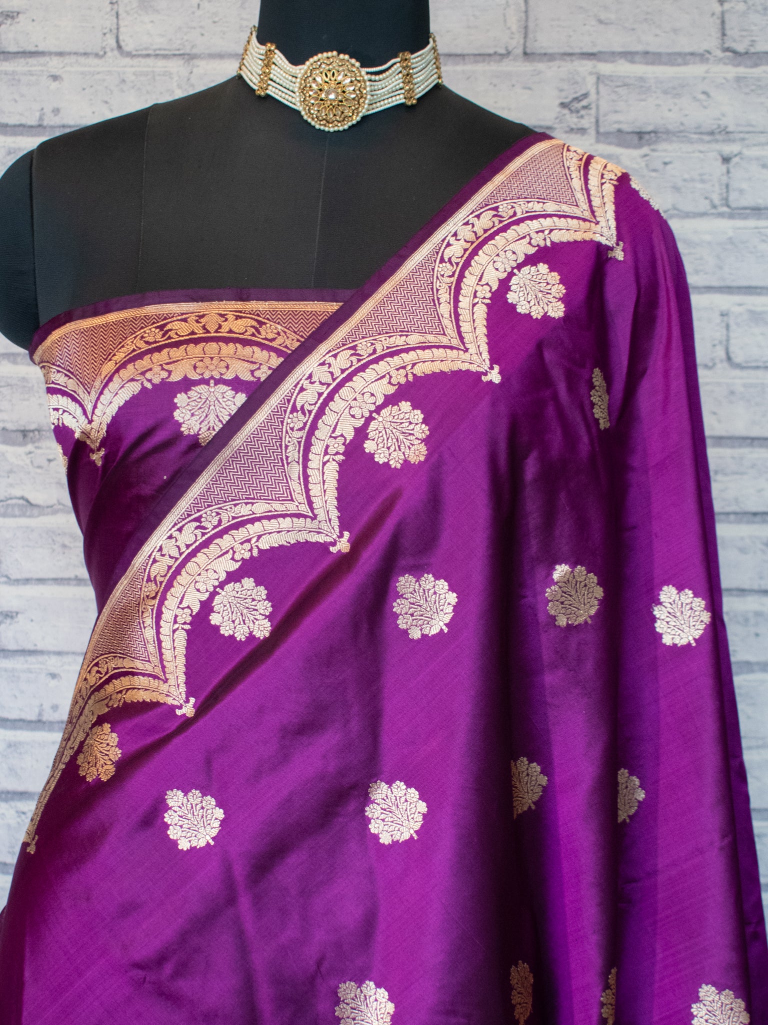 Banarasi Pure Katan Saree With Buti & Border- Purple