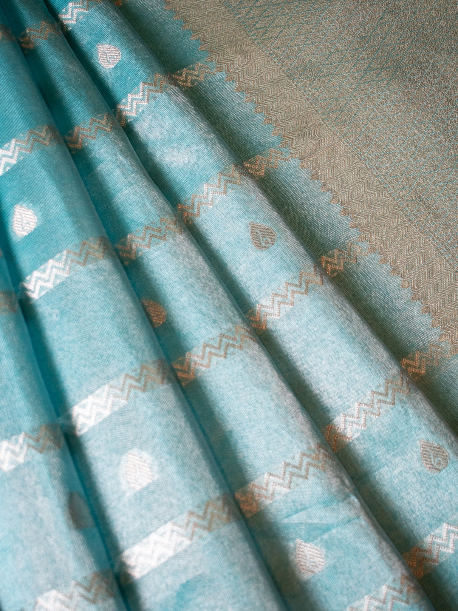 Banarasi Soft Tissue Saree With Weaving & Border - Aqua Blue
