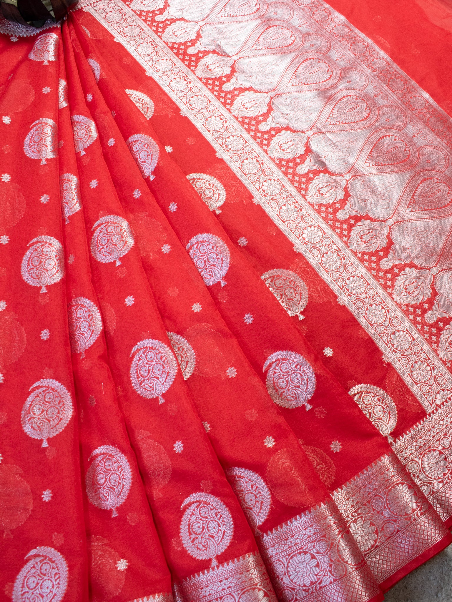 Banarasi Cotton Silk Saree with Round Buta Silver Zari Weaving-Red