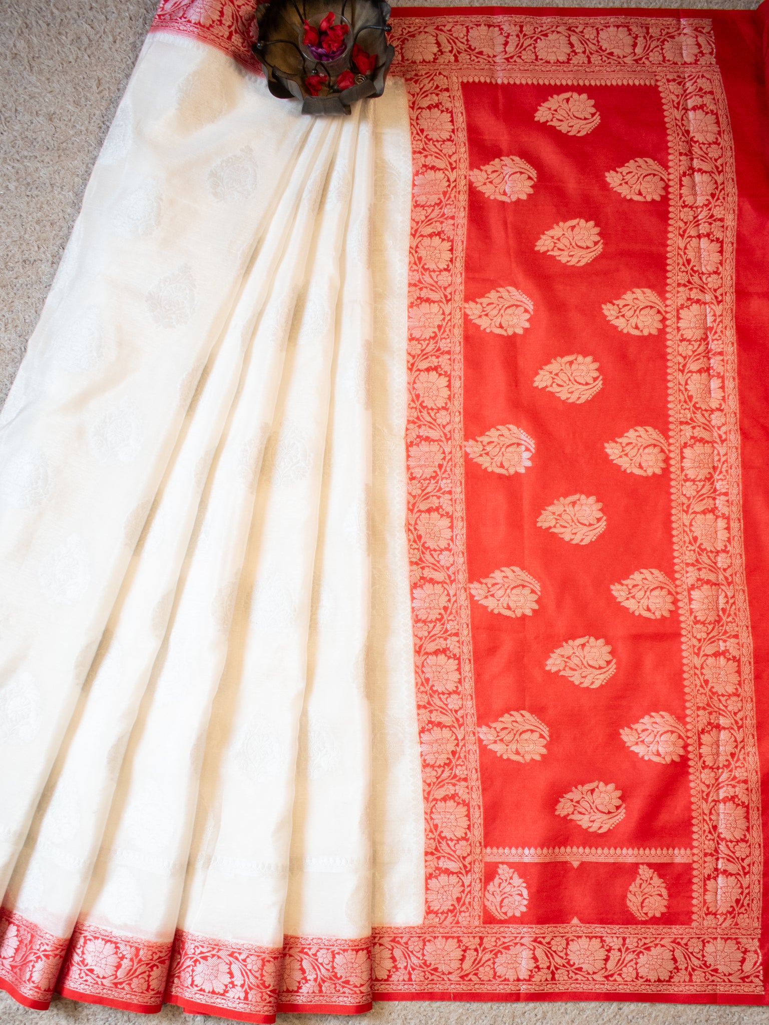 Banarasi Dupion Warm Silk Saree With Silver Buta & Contrast Border- White