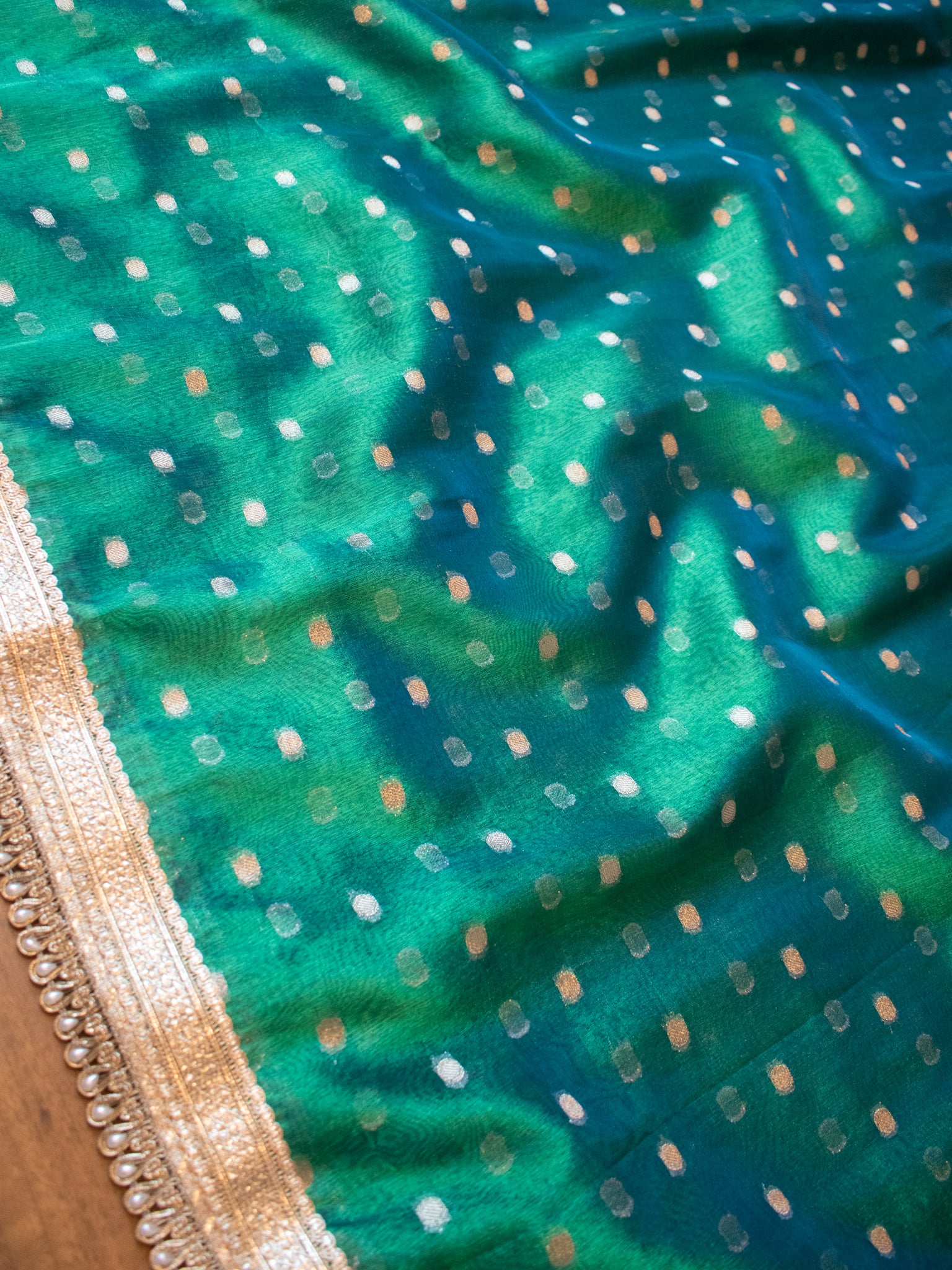 Banarasi Tissue Saree With Zari Weaving & Lace Border - Green